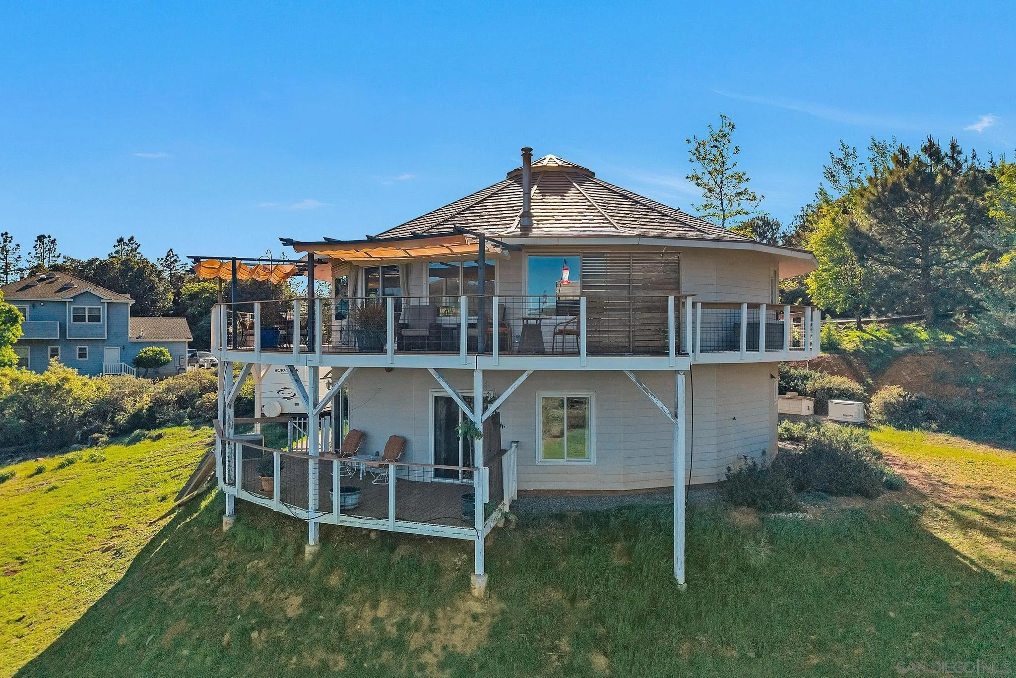 https://cdn.realtyfeed.com/cdn/127/250027409/810c6748835ae758a9a491388b5a87e8.webp