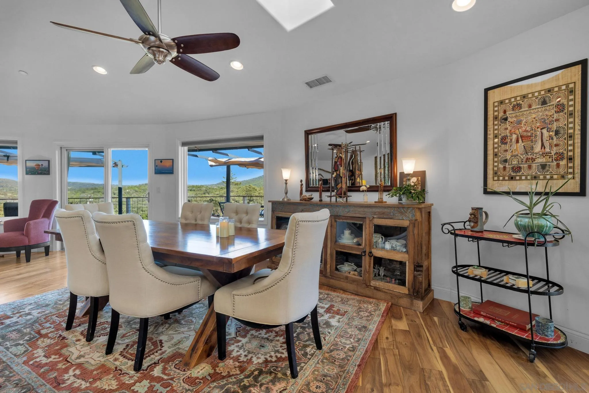https://cdn.realtyfeed.com/cdn/127/250027409/81b1931d39a3448af461fc0eadf61a6f.webp
