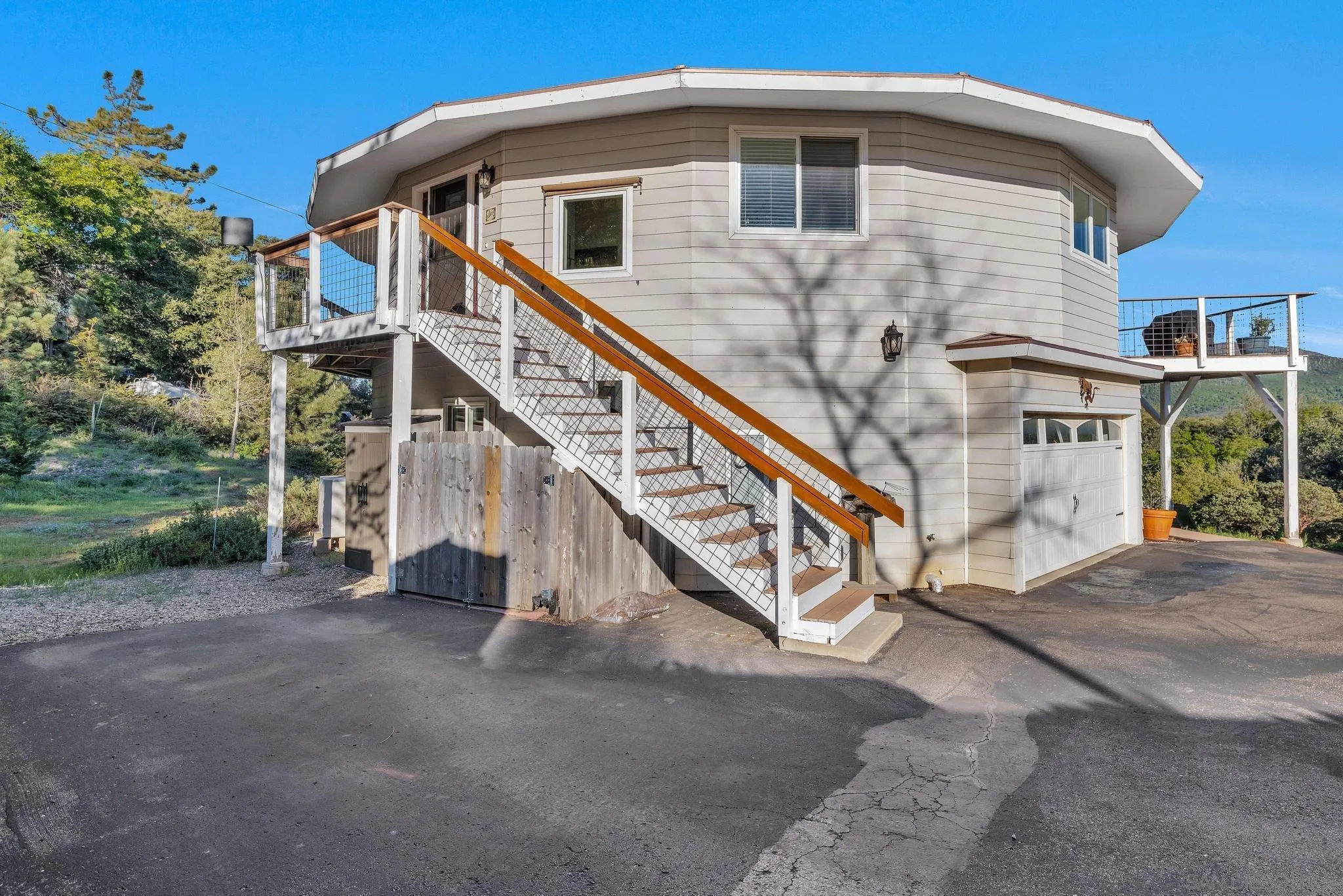 https://cdn.realtyfeed.com/cdn/127/250027409/8a44a4869b5c9fb2b432e1083e4b5ae7.webp