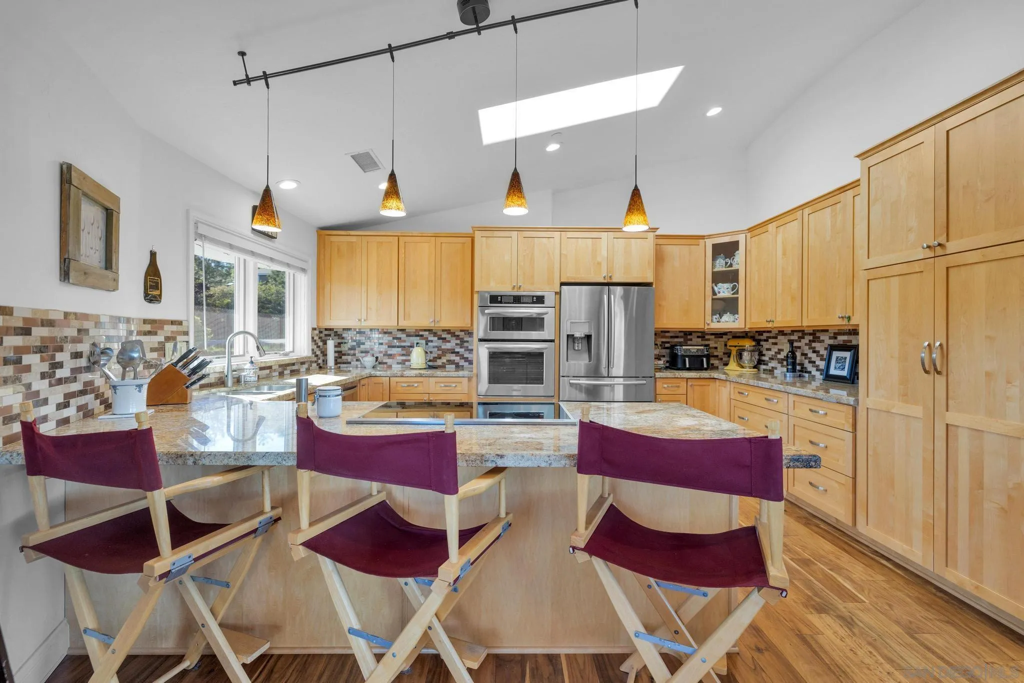 https://cdn.realtyfeed.com/cdn/127/250027409/aa70fb1b9671fceb6b34c20c1dba8f8e.webp