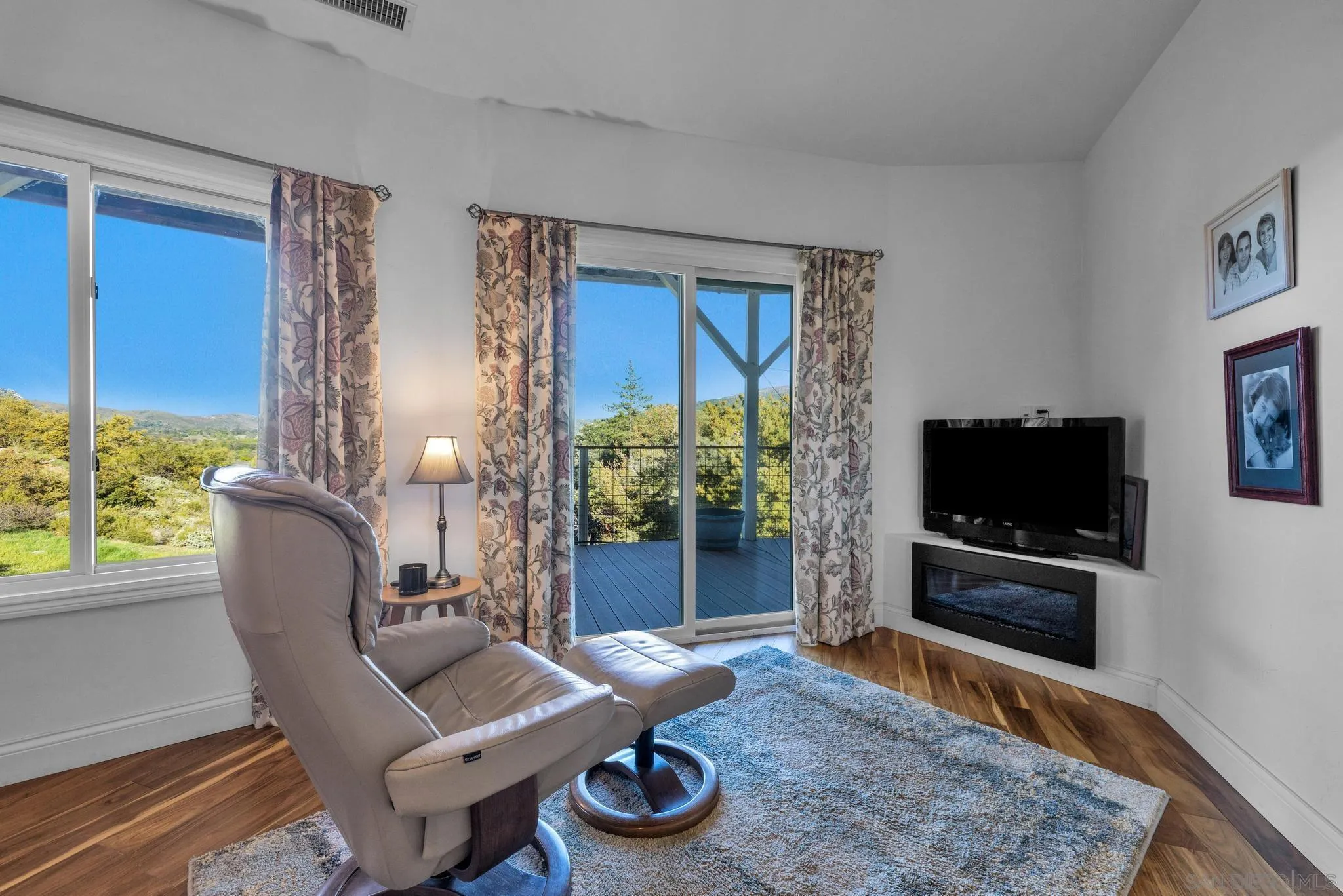 https://cdn.realtyfeed.com/cdn/127/250027409/b8143d62fb4147732a014f18aa39df80.webp