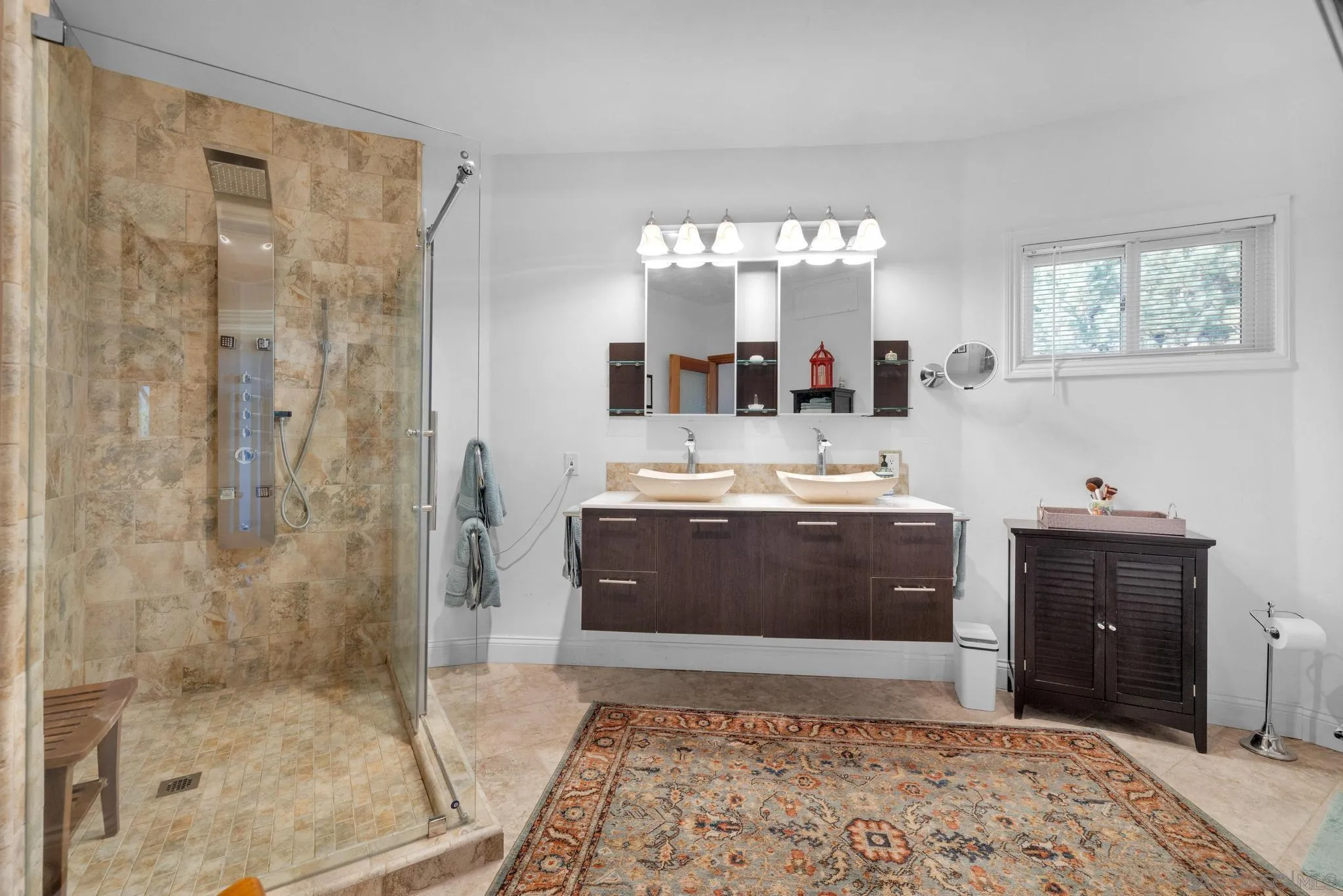 https://cdn.realtyfeed.com/cdn/127/250027409/f2727c7412860b28da591246d595b523.webp