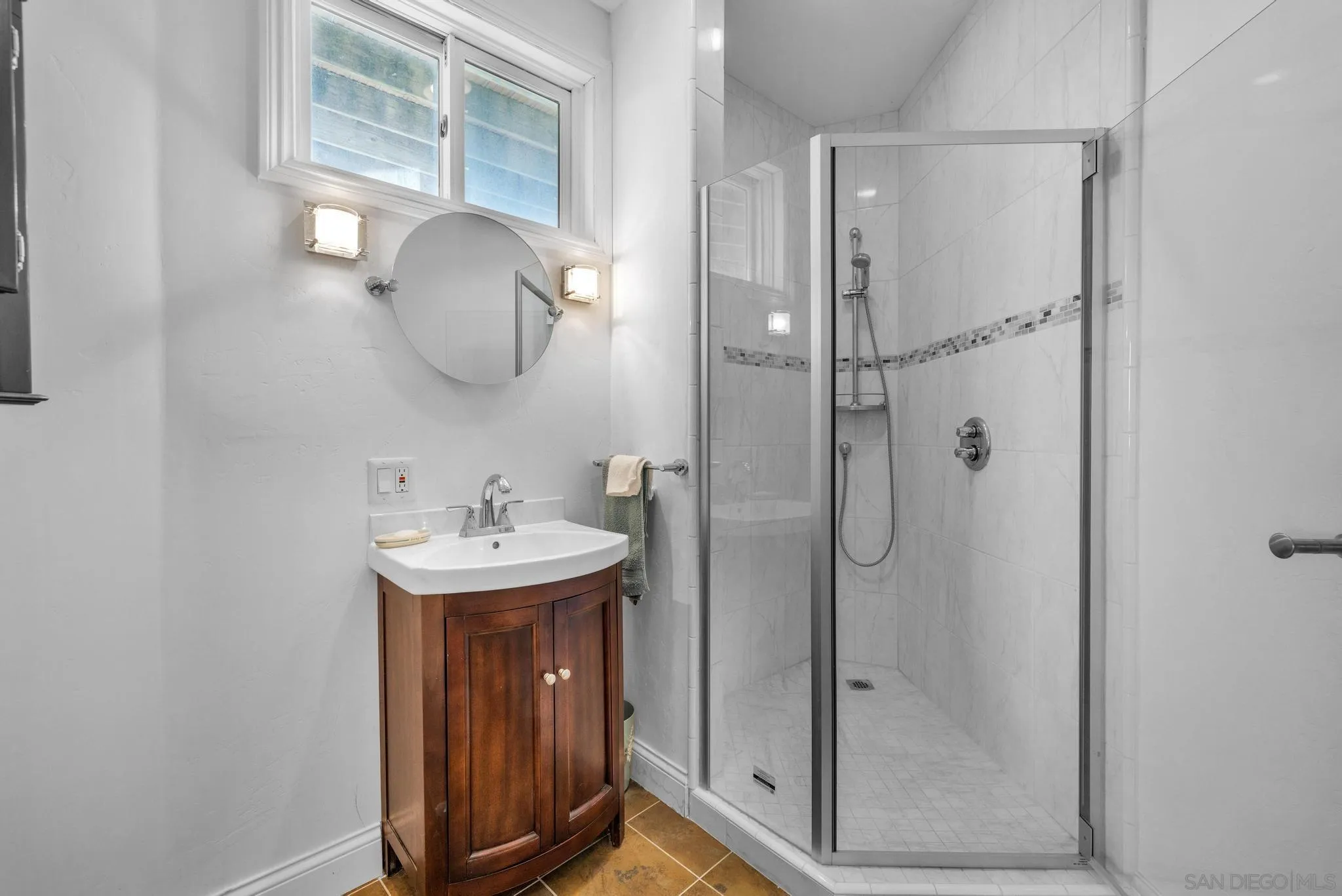 https://cdn.realtyfeed.com/cdn/127/250027409/f542f30786e3fffd51485314f1610e5e.webp