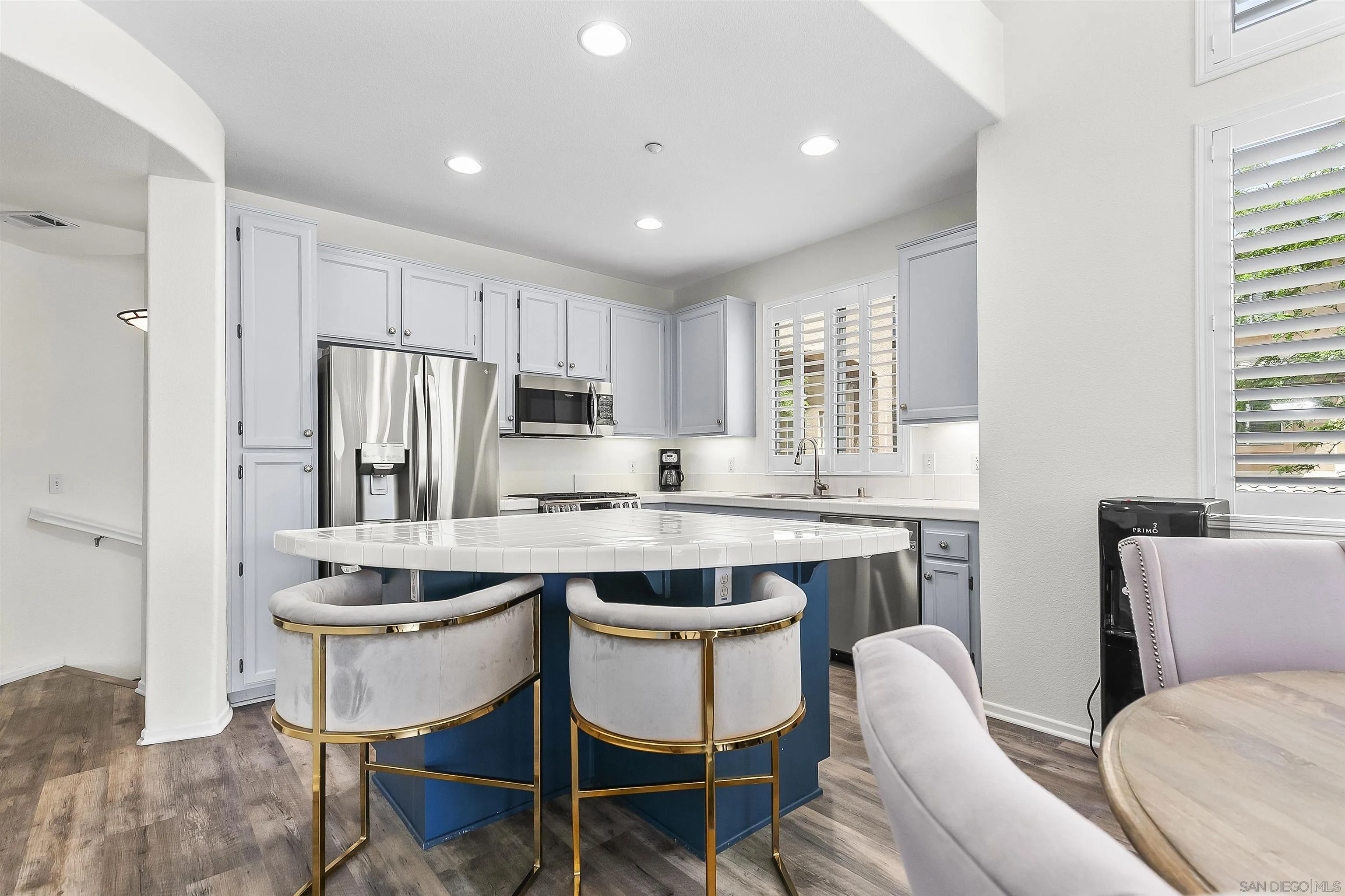 https://cdn.realtyfeed.com/cdn/127/250027430/1e273267b900bfe6edc9f7b9c3da119b.webp