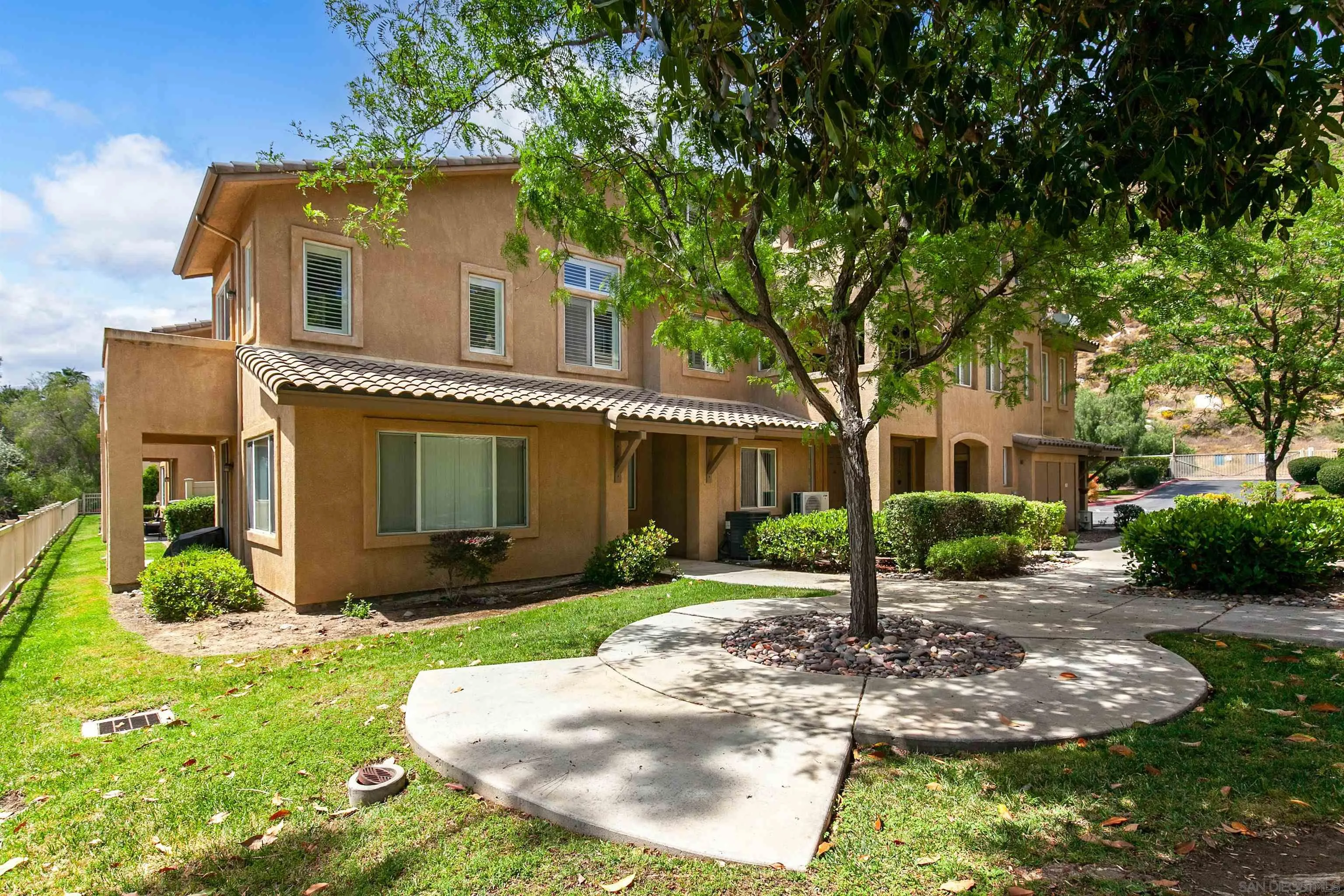 https://cdn.realtyfeed.com/cdn/127/250027430/3d3b49f618c6434a40325debcefed125.webp