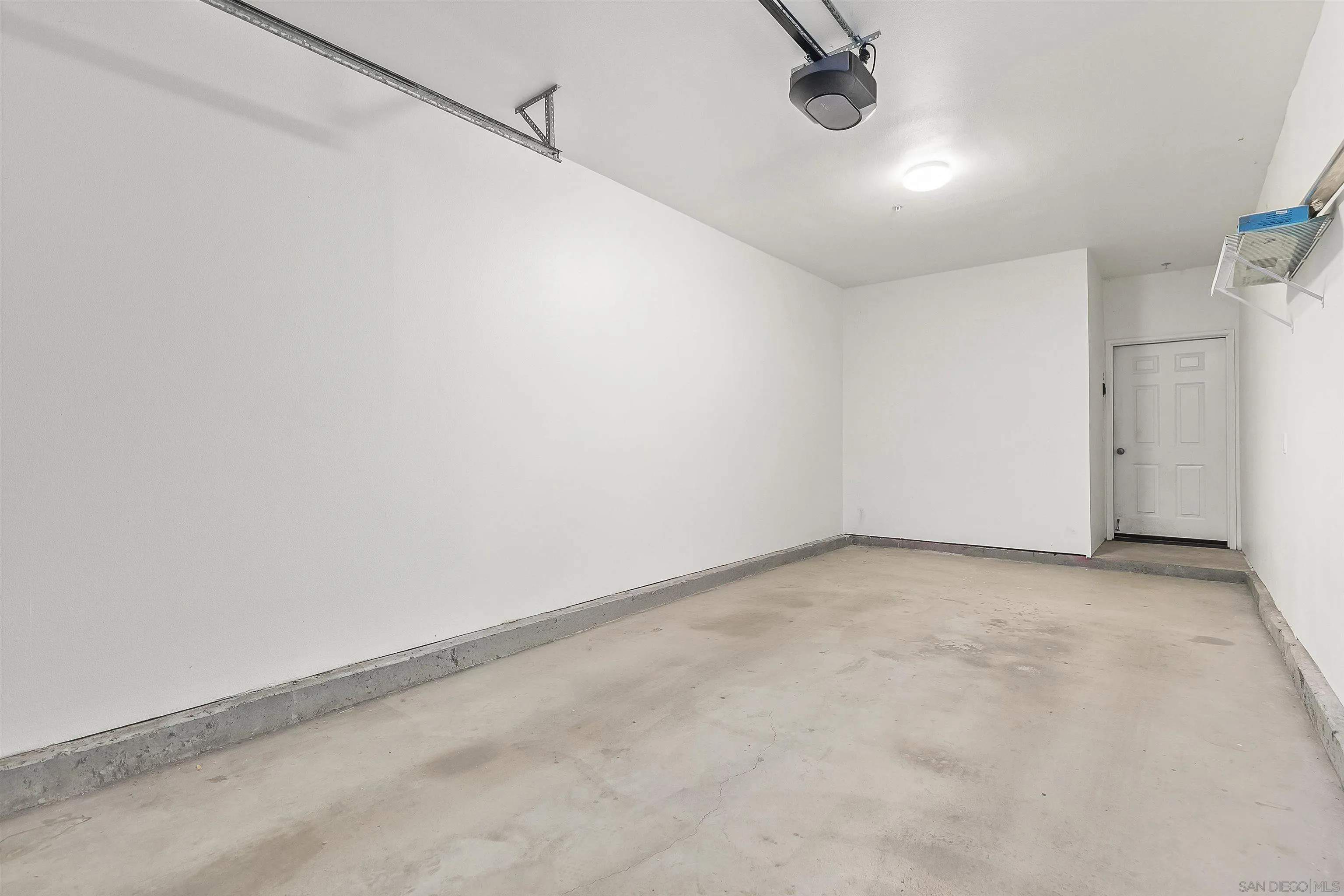 https://cdn.realtyfeed.com/cdn/127/250027430/43fbb584a354e03417a17cb4febafa44.webp