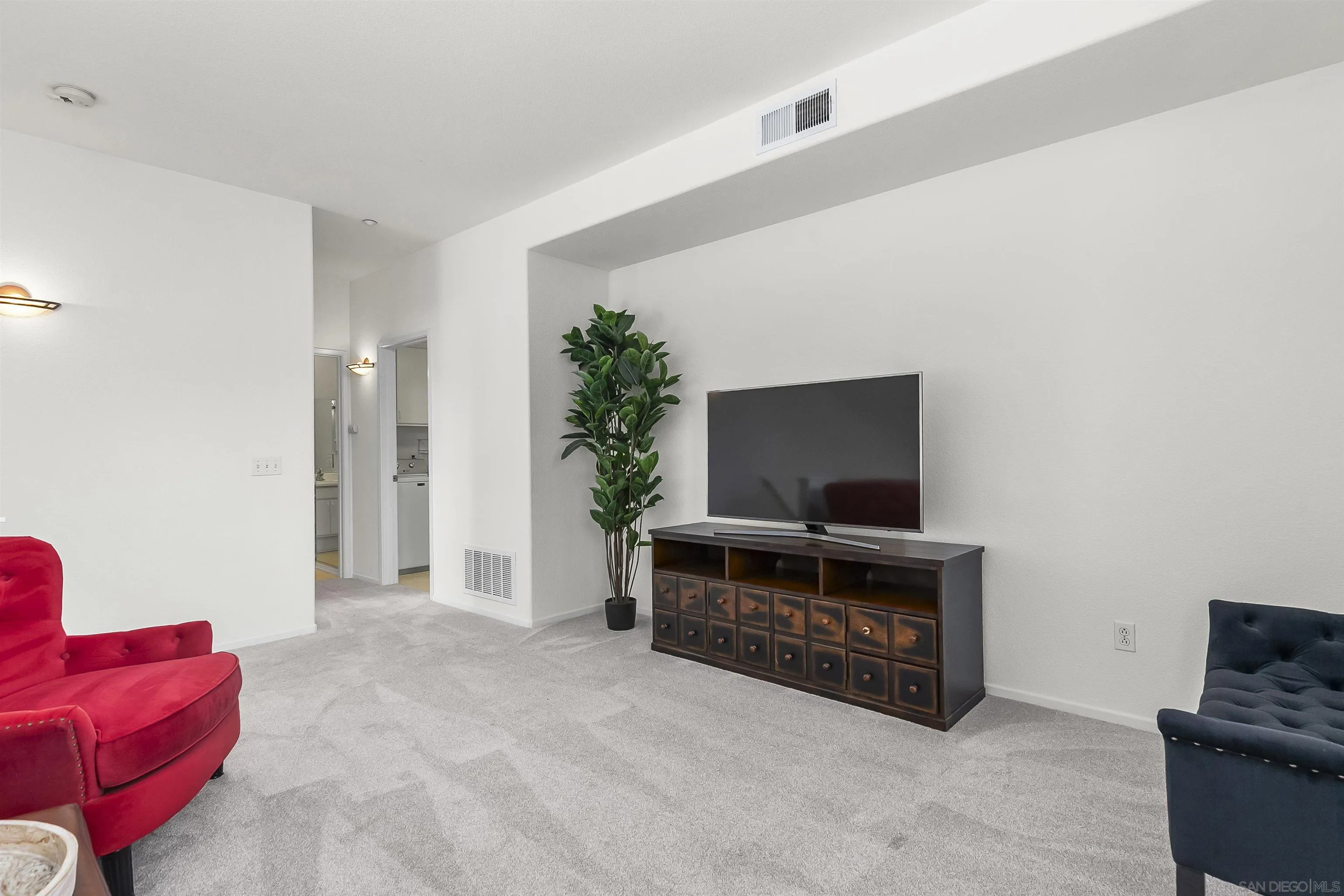 https://cdn.realtyfeed.com/cdn/127/250027430/894d7adb6e05401d0309ea11d3853c87.webp
