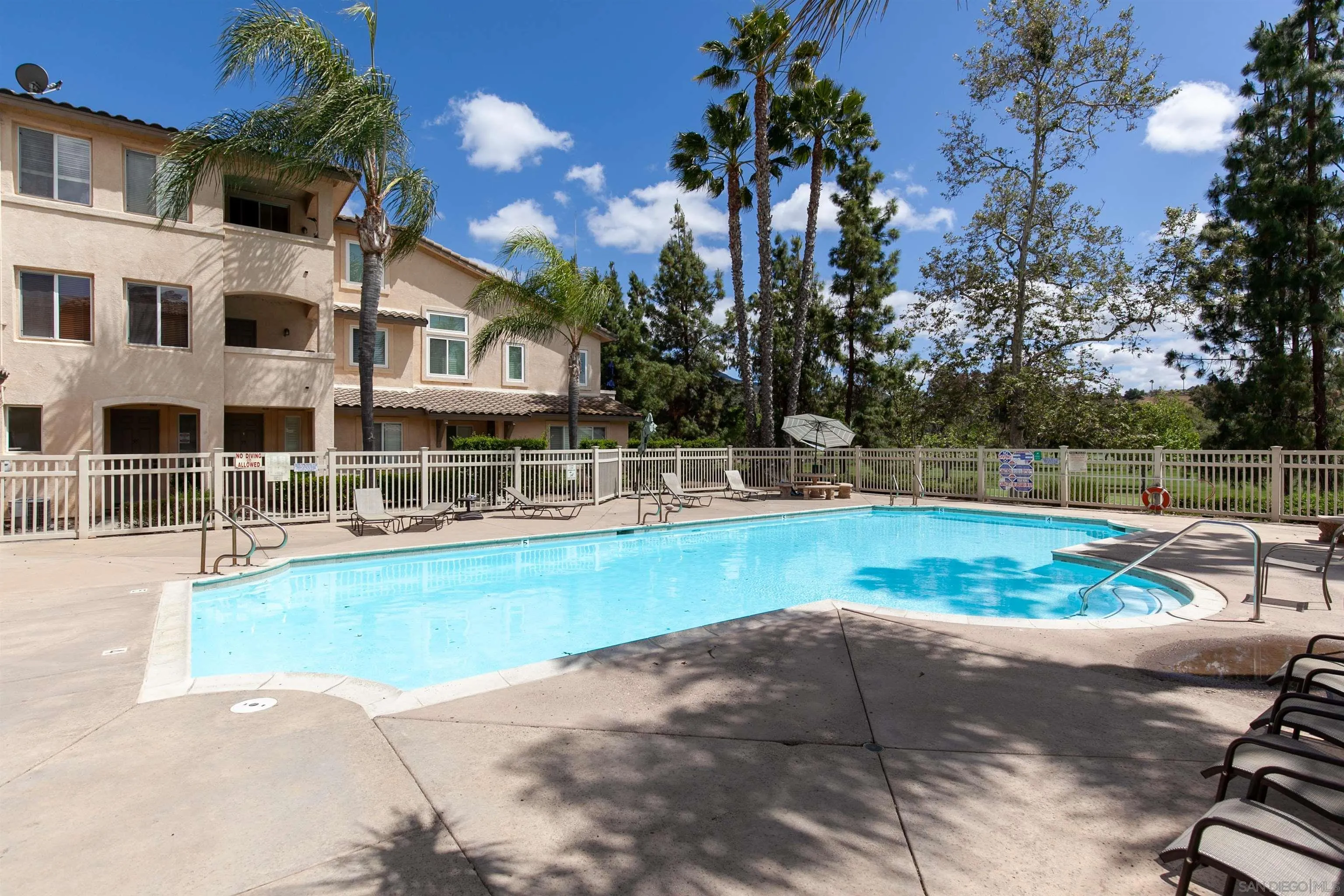 https://cdn.realtyfeed.com/cdn/127/250027430/9b225b82051c5a1d8d6f24695198a624.webp