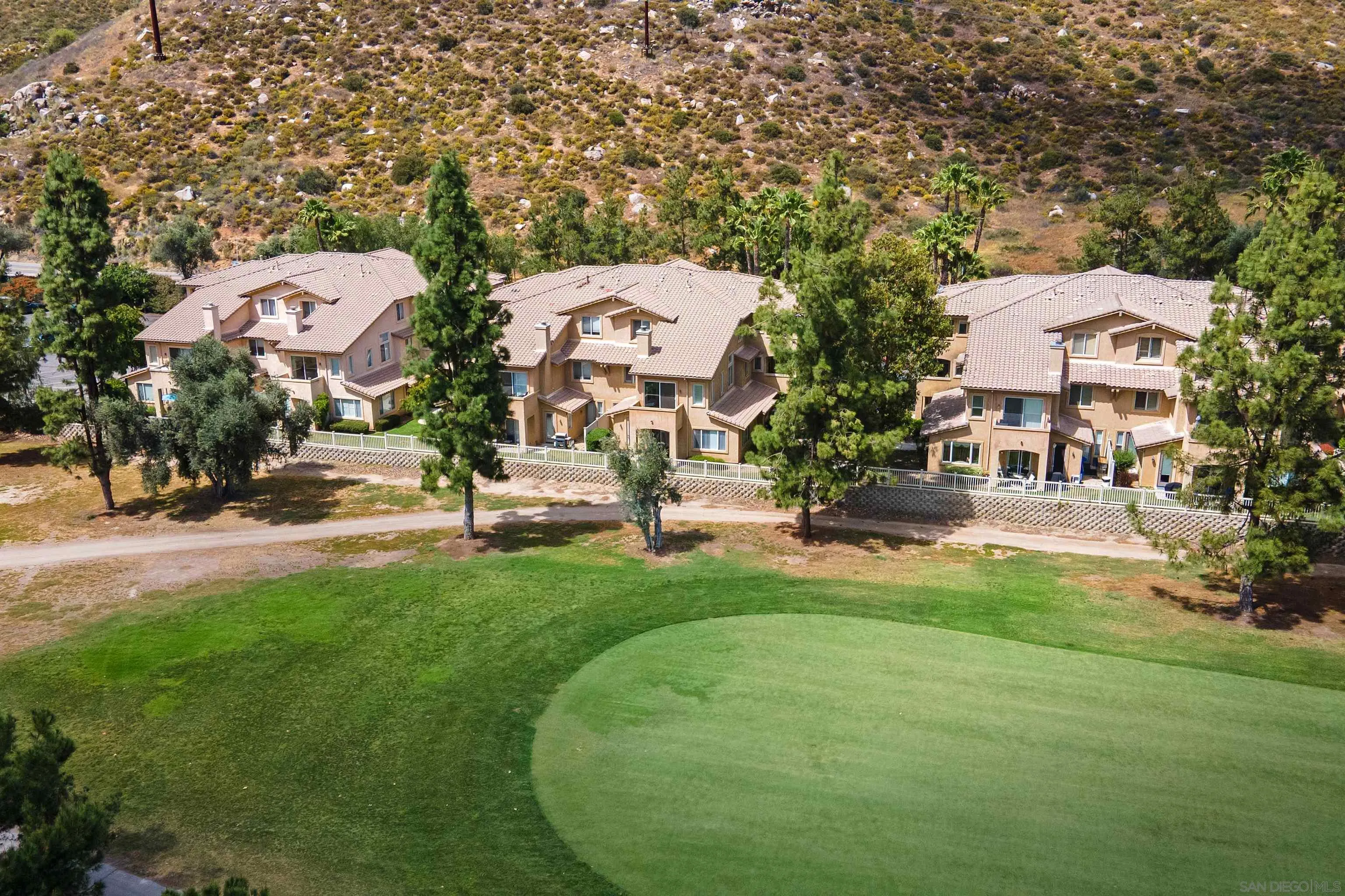 https://cdn.realtyfeed.com/cdn/127/250027430/f138989b802b5a5b99c21ba247bb9449.webp