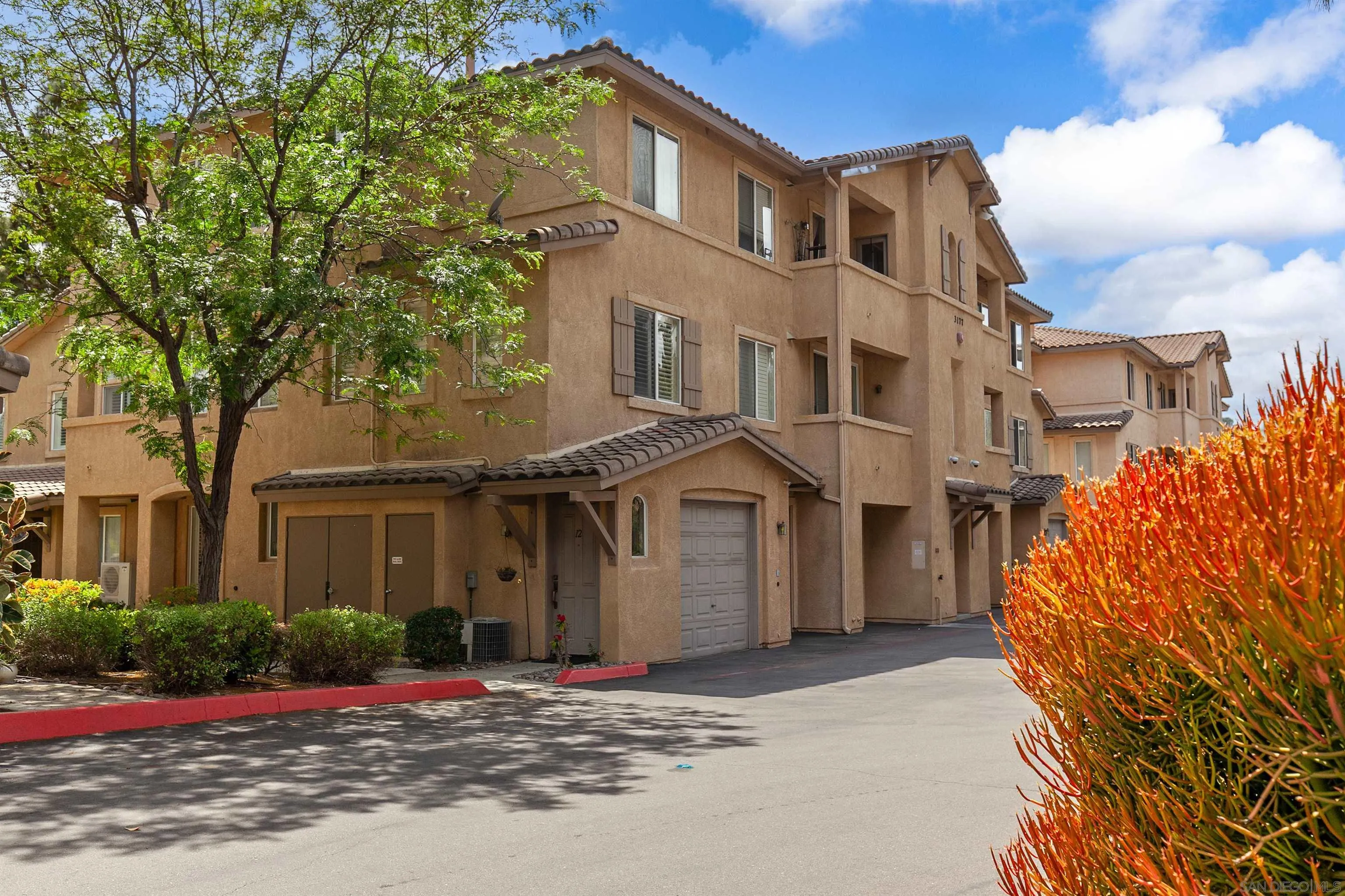 https://cdn.realtyfeed.com/cdn/127/250027430/fd9c096909185b7c82e051b43a75eeff.webp