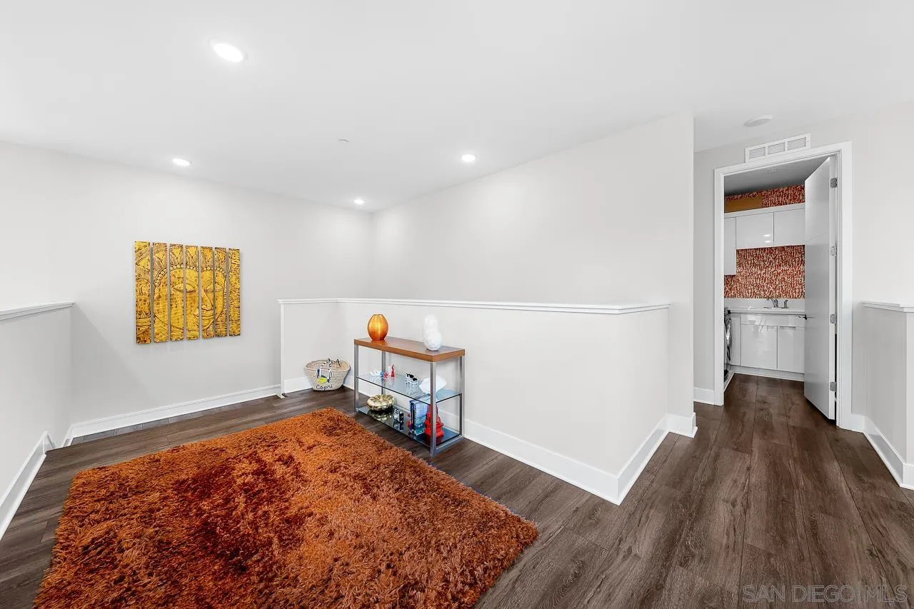 https://cdn.realtyfeed.com/cdn/127/250027437/21c6ccbb934fdbd5311f2e7a1521dbb1.webp