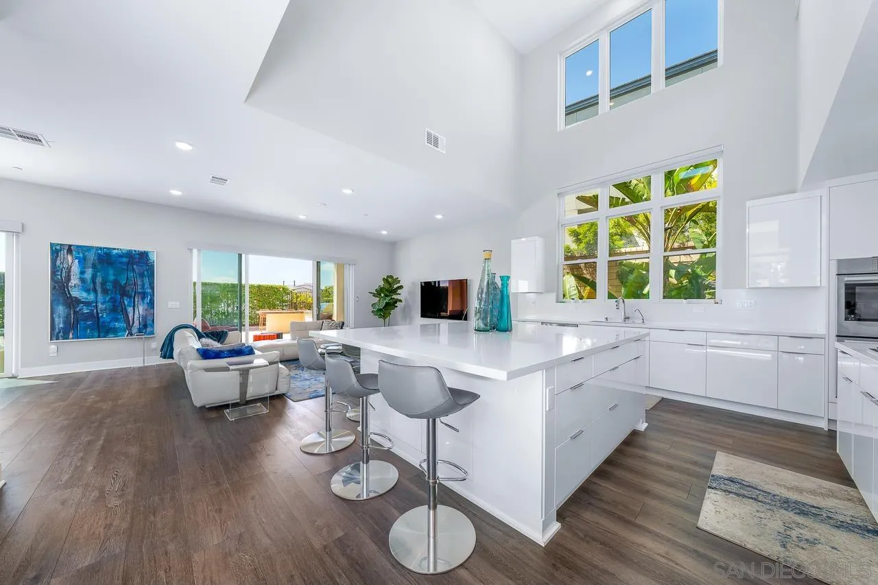 https://cdn.realtyfeed.com/cdn/127/250027437/a73a6f31a21e3bb22249e068911d7a4c.webp