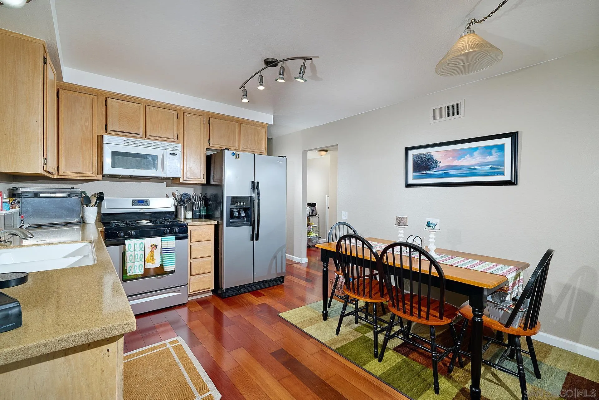 Photo #8: 250027472 Listing: Photo #8