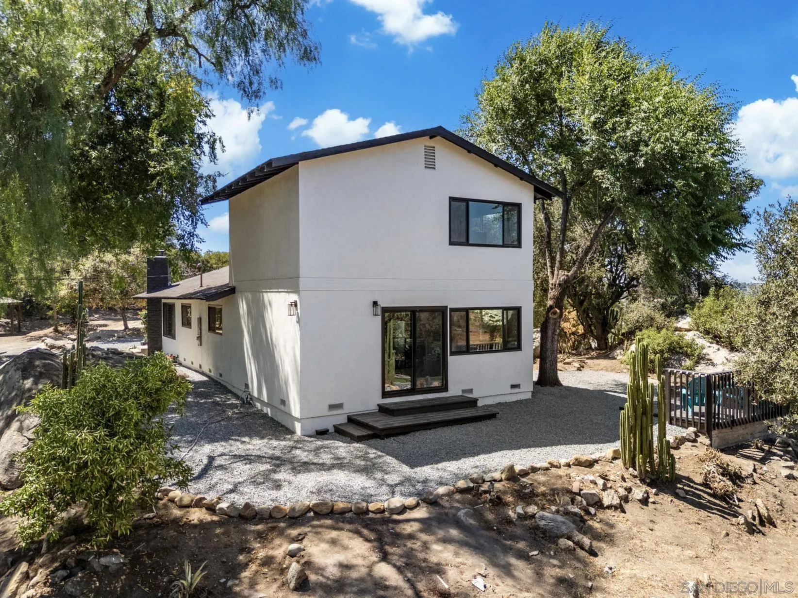 https://cdn.realtyfeed.com/cdn/127/250027479/5a3b17c5a5cb182479d60b01312129b3.webp