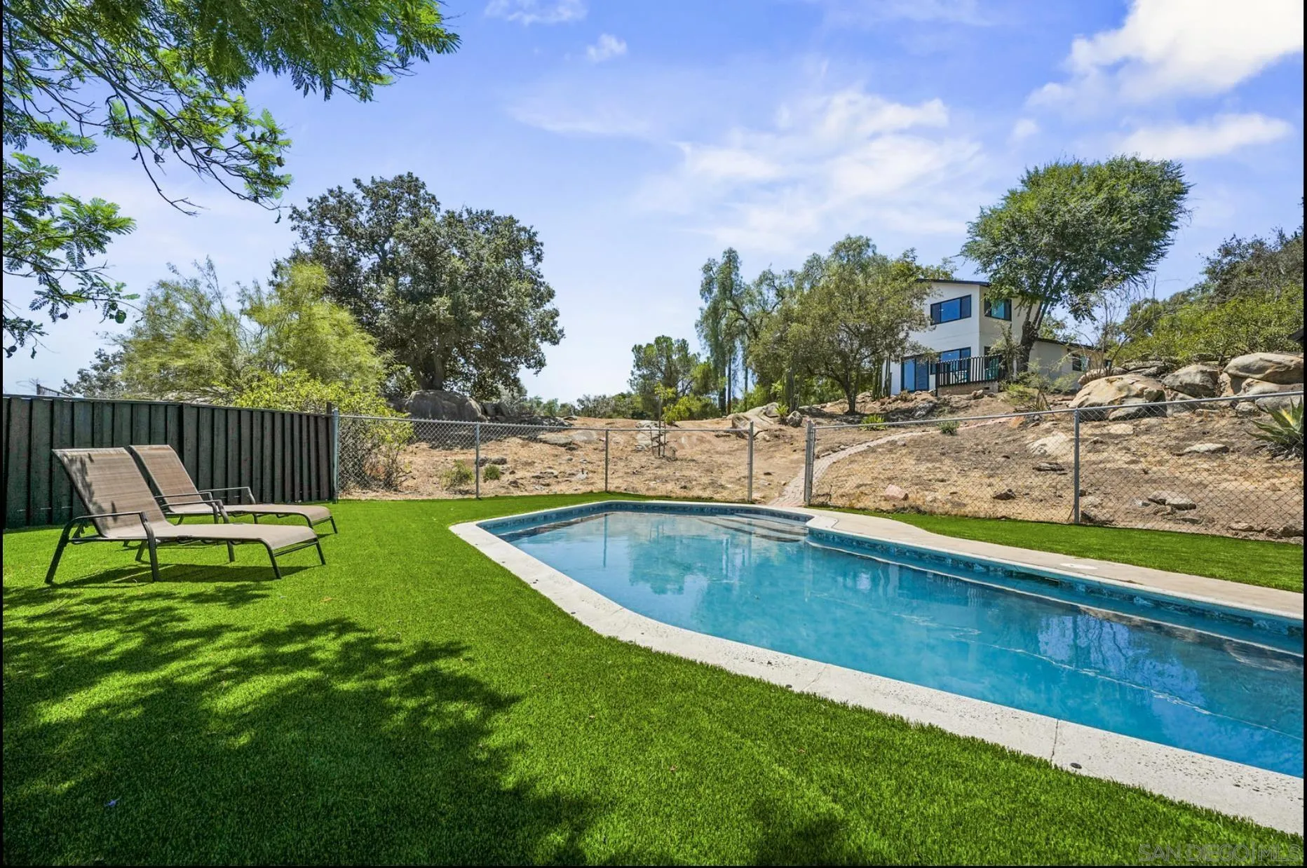 https://cdn.realtyfeed.com/cdn/127/250027479/92fe9d7780342f394cf03e965cef83ef.webp