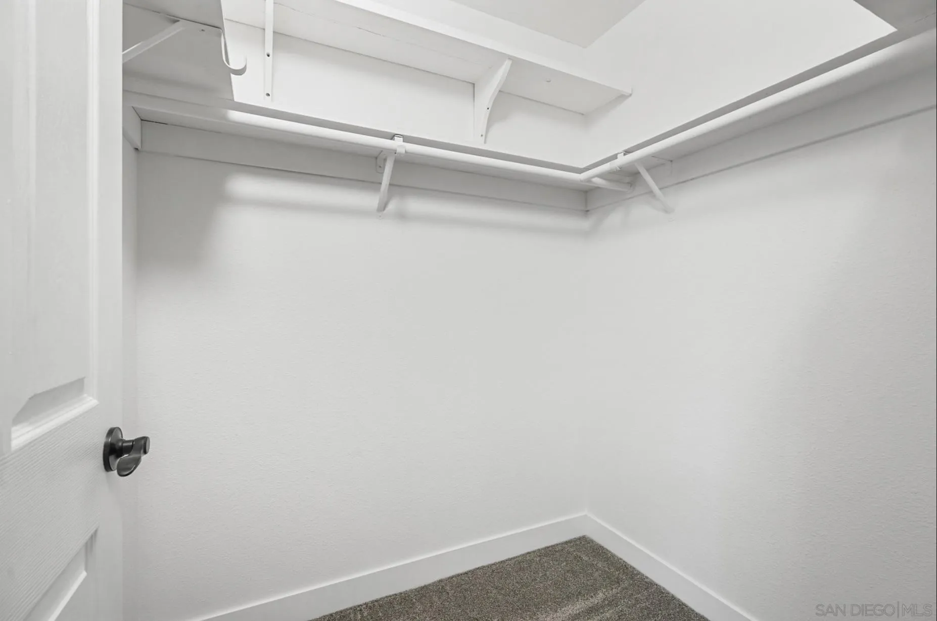 https://cdn.realtyfeed.com/cdn/127/250027479/be9ce9aaa7cba5f718e01f8361356f61.webp