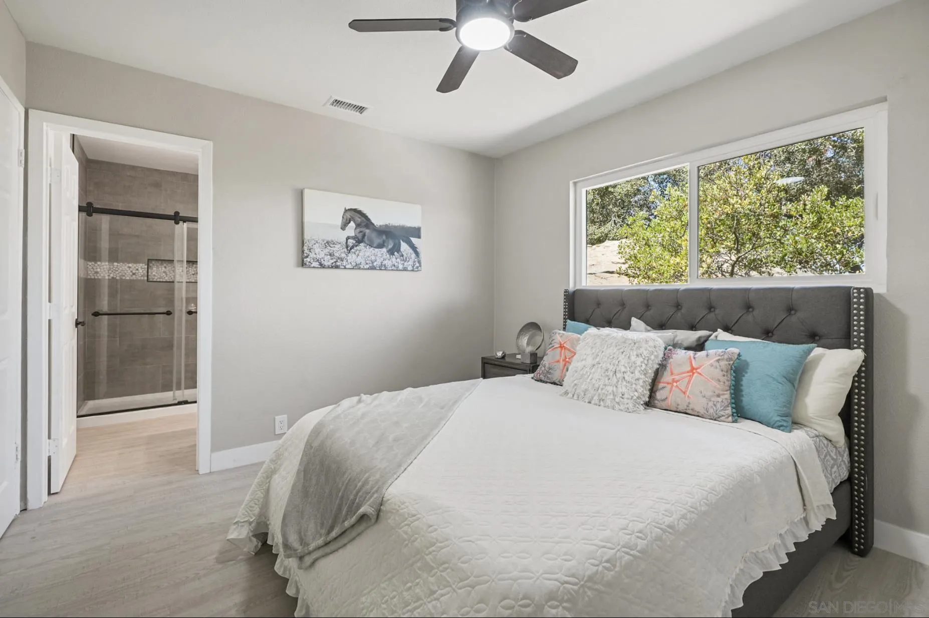 https://cdn.realtyfeed.com/cdn/127/250027479/e65d3b8c3f0ff4c39b640b843e76051d.webp