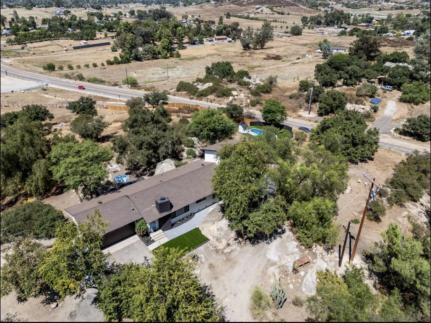 https://cdn.realtyfeed.com/cdn/127/250027479/f4963645f080ca47838e2ef8d5b85b6e.webp