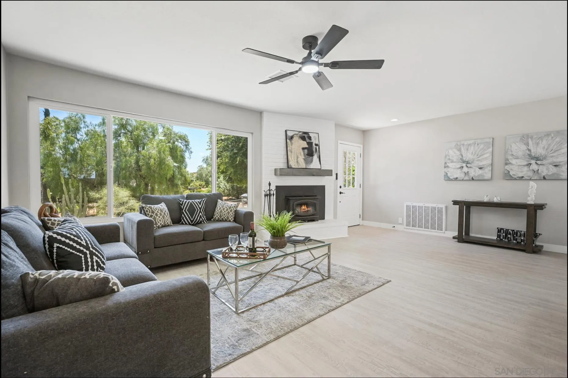 https://cdn.realtyfeed.com/cdn/127/250027479/f7c08a5a5b2d27e596467f62d91f31c8.webp