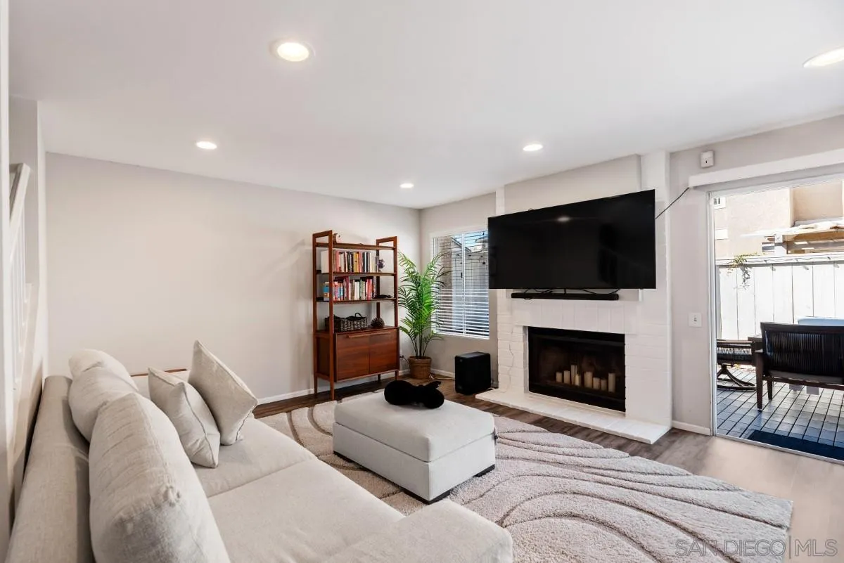https://cdn.realtyfeed.com/cdn/127/250027483/20f92a6faed6140688a18fdb611a88d3.webp