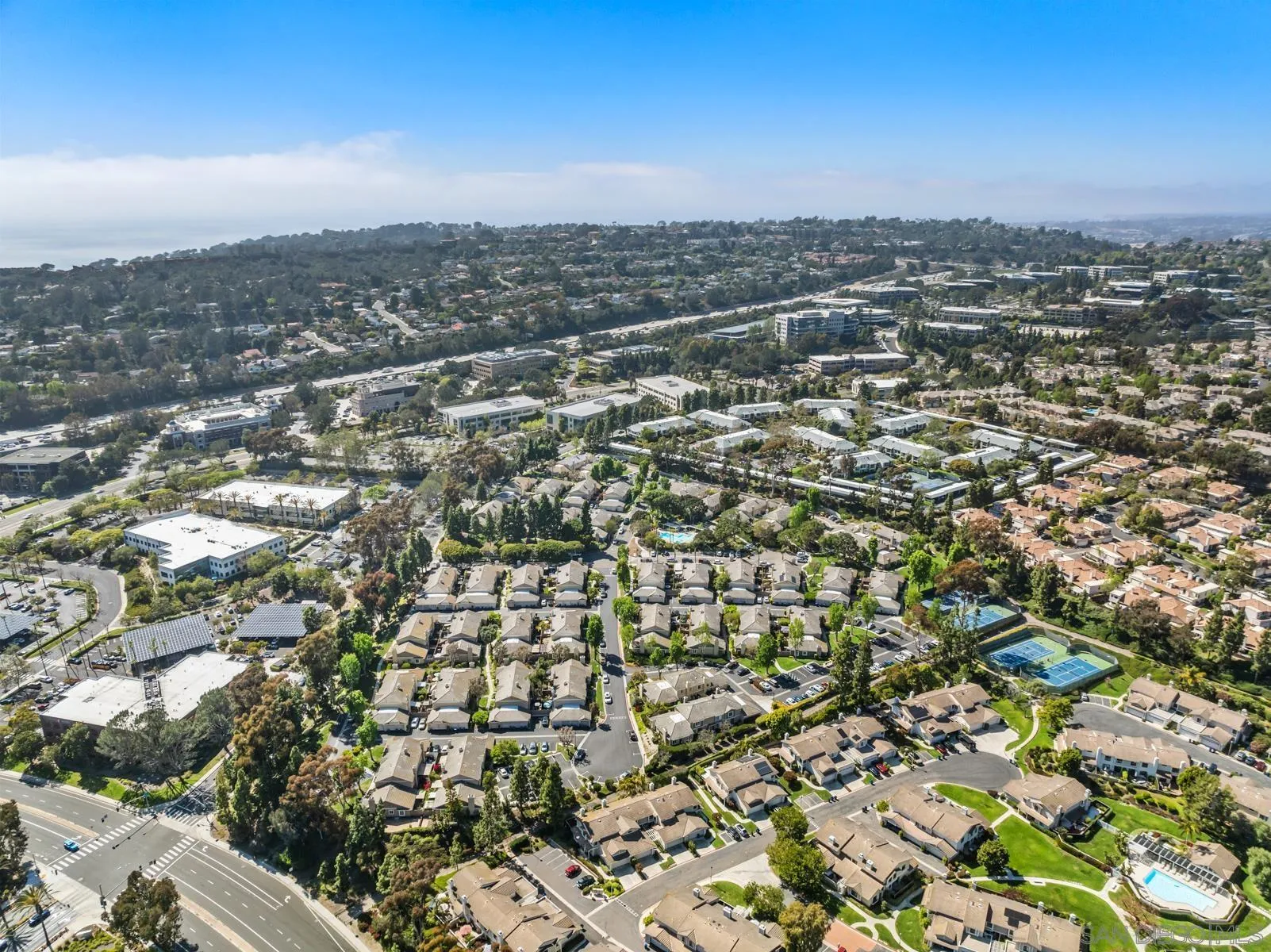 https://cdn.realtyfeed.com/cdn/127/250027483/3508f5d9d3f2b996611ee984792183f1.webp