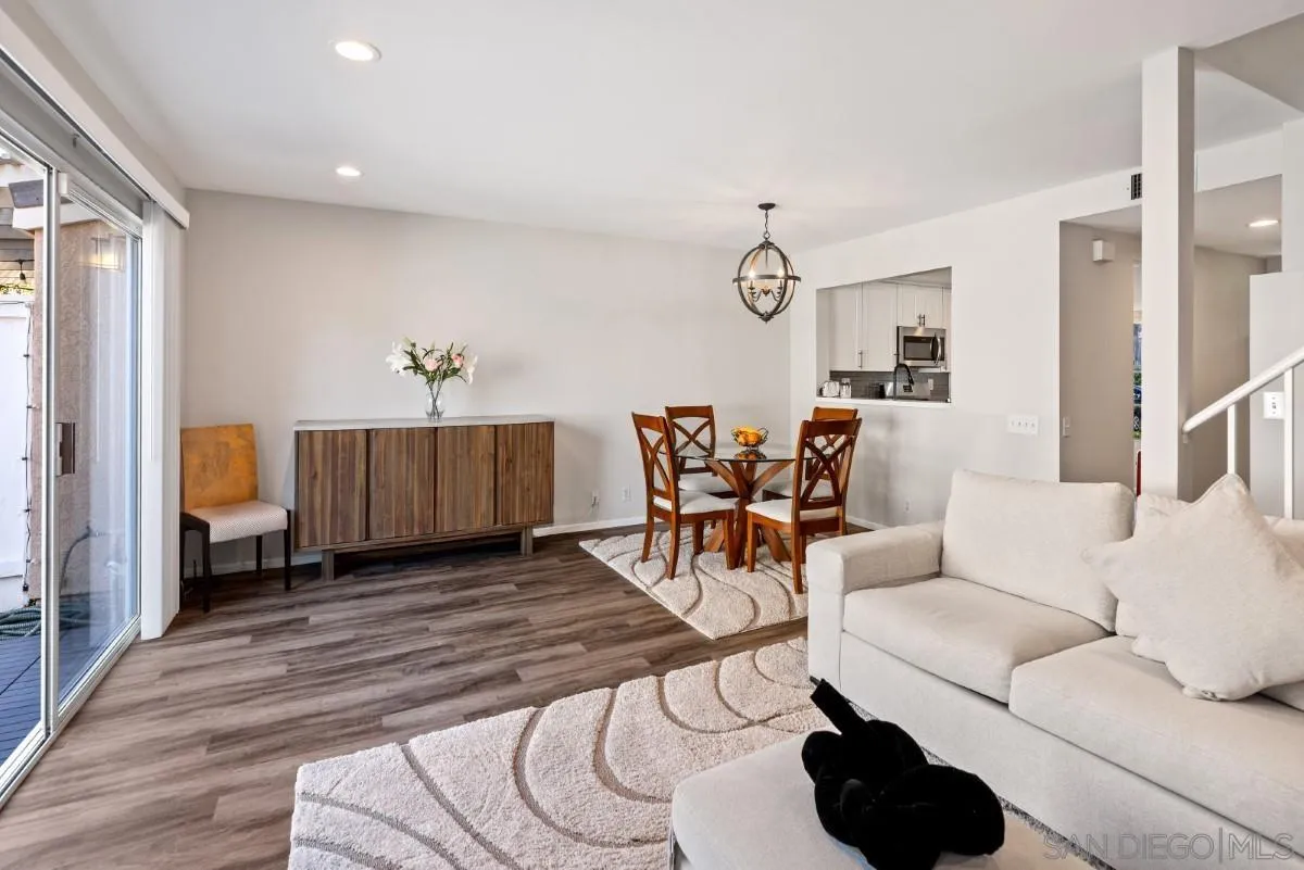 https://cdn.realtyfeed.com/cdn/127/250027483/87d726e75cf154a10221161b1622467e.webp