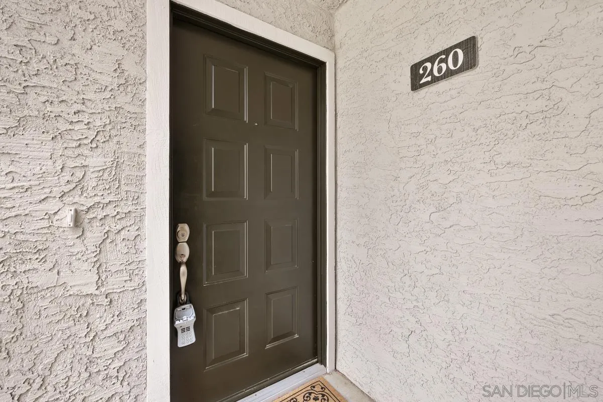 Photo #3: 250027500 Listing 