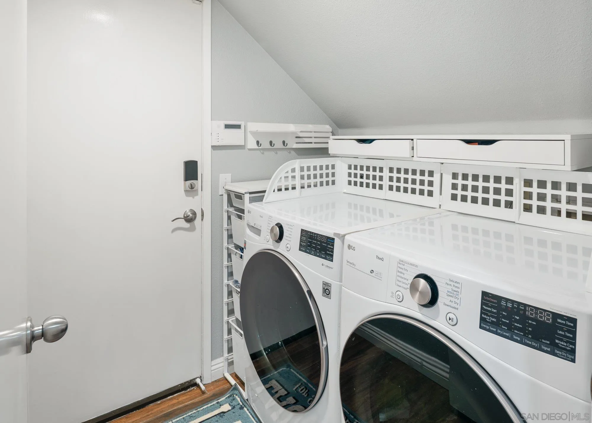 https://cdn.realtyfeed.com/cdn/127/250027505/609a9e5c8989d59ebdc41dd16694c979.webp
