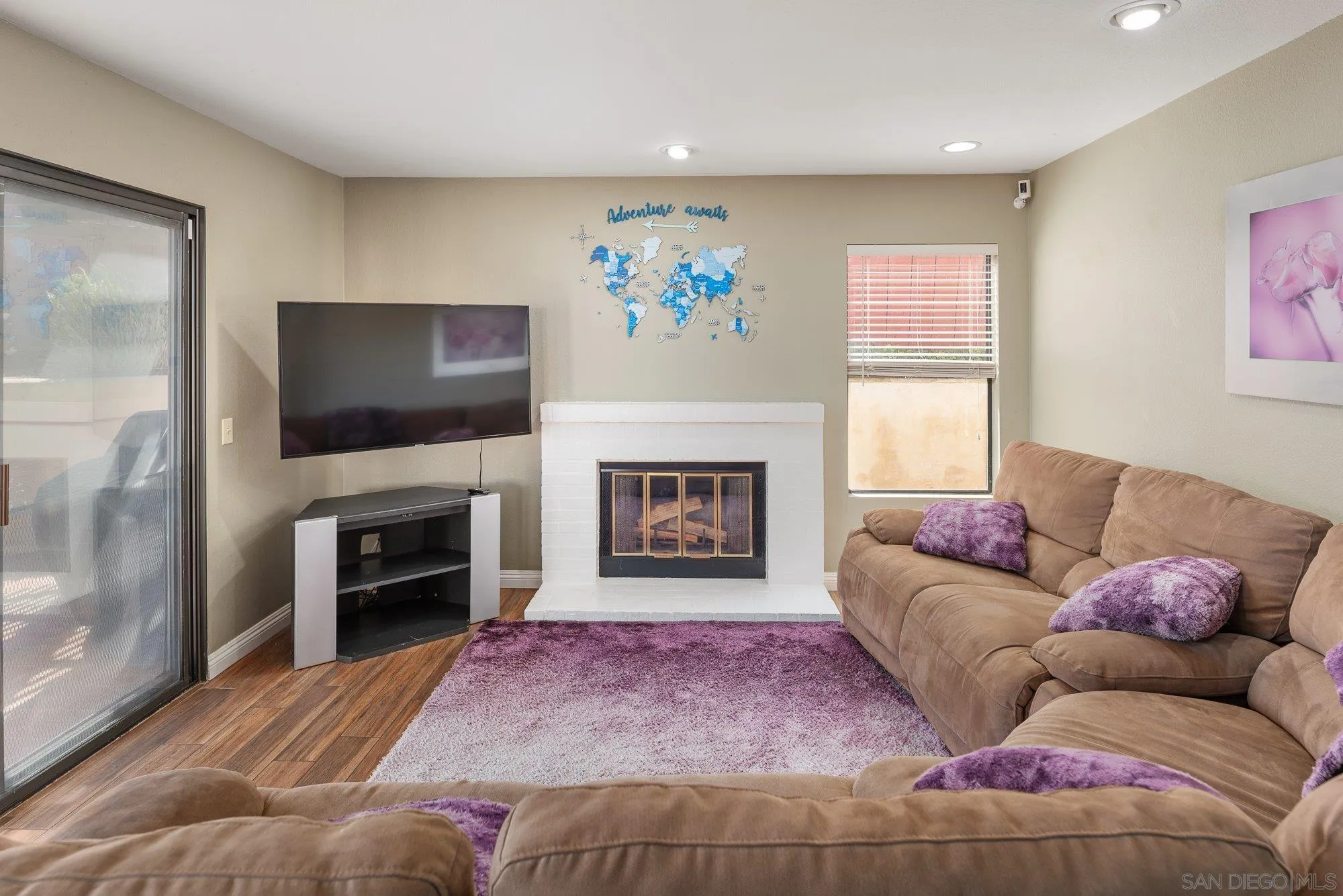 https://cdn.realtyfeed.com/cdn/127/250027505/a7f2069151883e7f2638c01e7885313a.webp