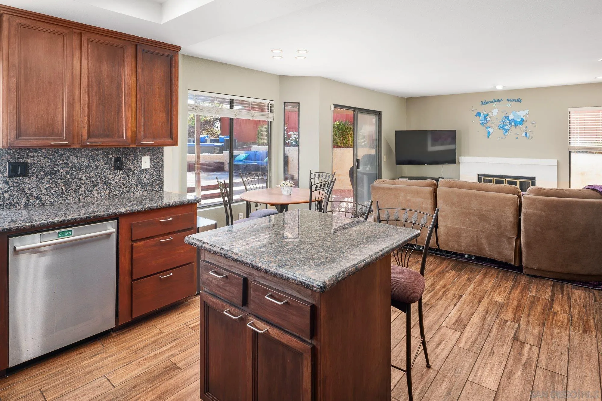 https://cdn.realtyfeed.com/cdn/127/250027505/f36377ecda42883c5f201b5579befc33.webp