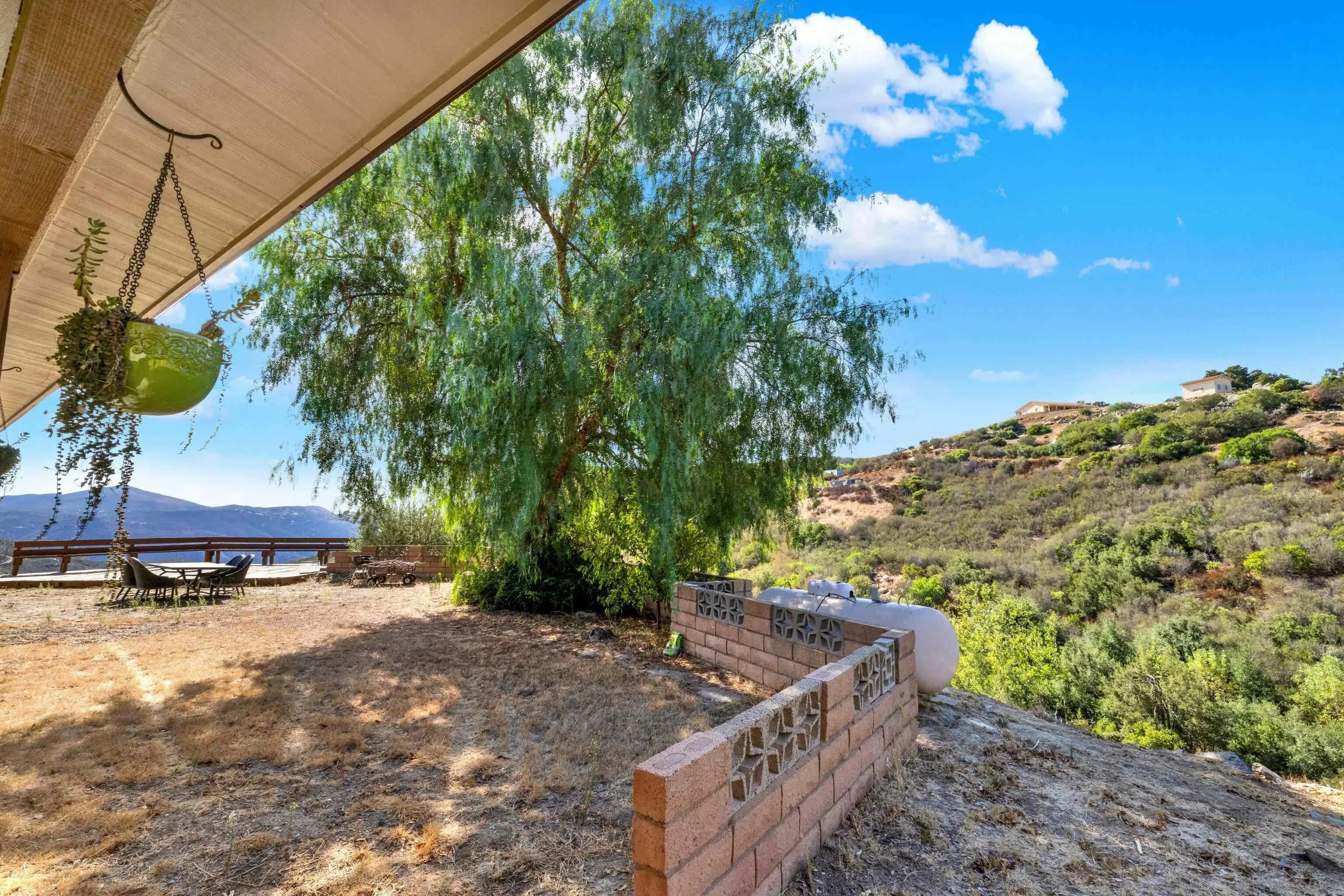 https://cdn.realtyfeed.com/cdn/127/250027550/38511e0f19aba6b0ba02eb7fe38d77c5.webp
