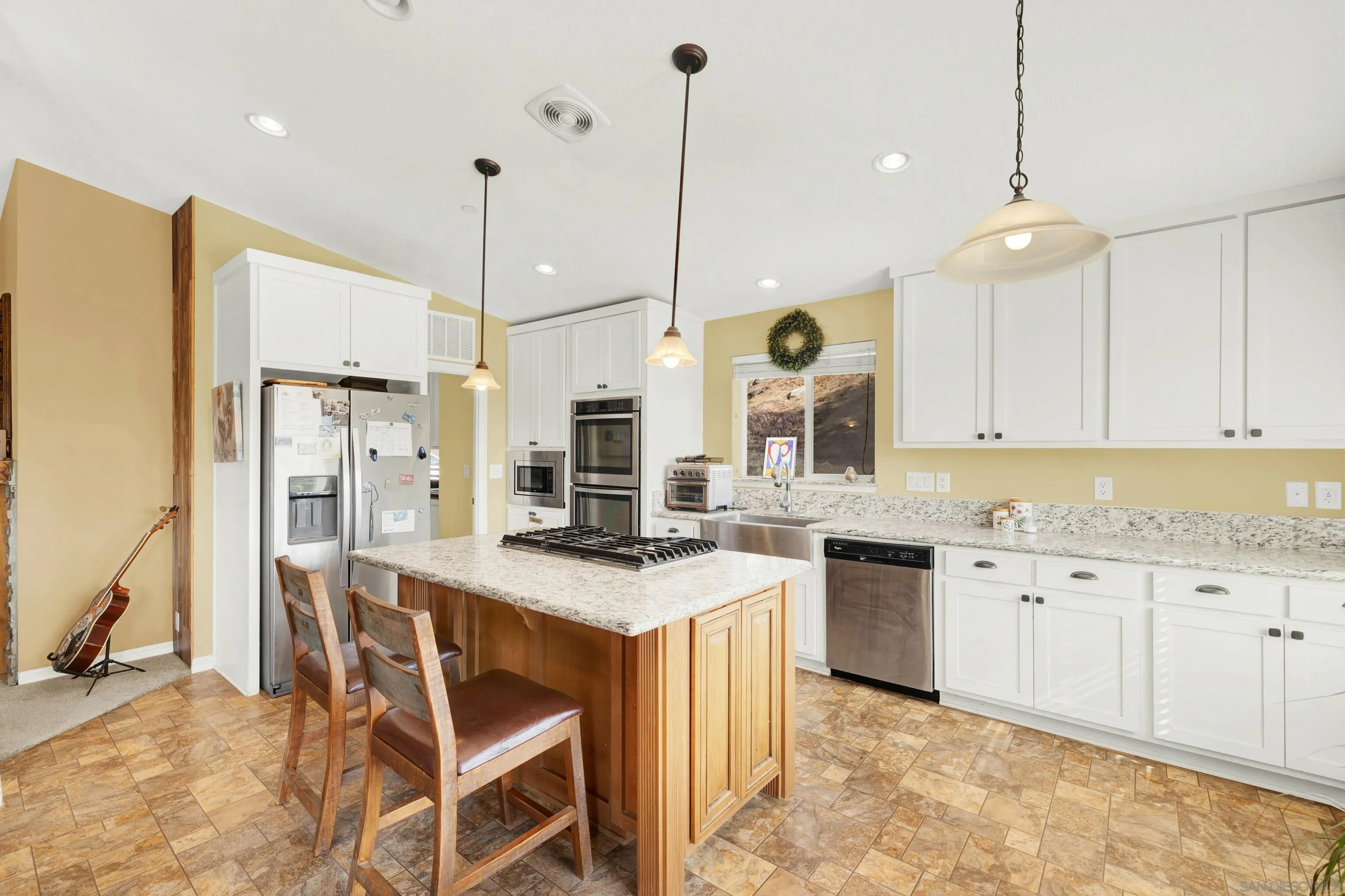 https://cdn.realtyfeed.com/cdn/127/250027550/776dd658fbd912a0c0da1561786fe0cb.webp