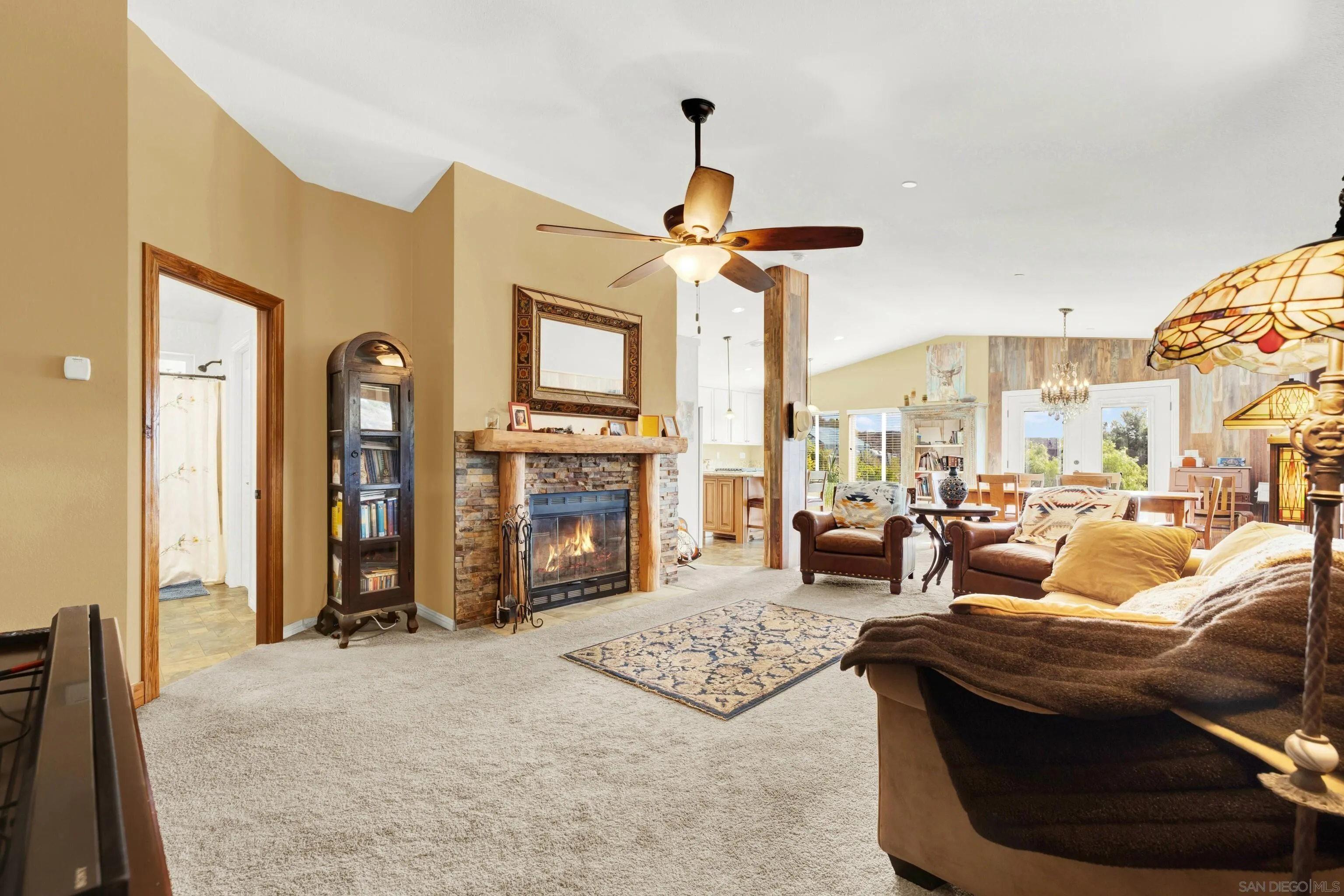 https://cdn.realtyfeed.com/cdn/127/250027550/8b06297f1208a2129555a2988b9cf3ec.webp