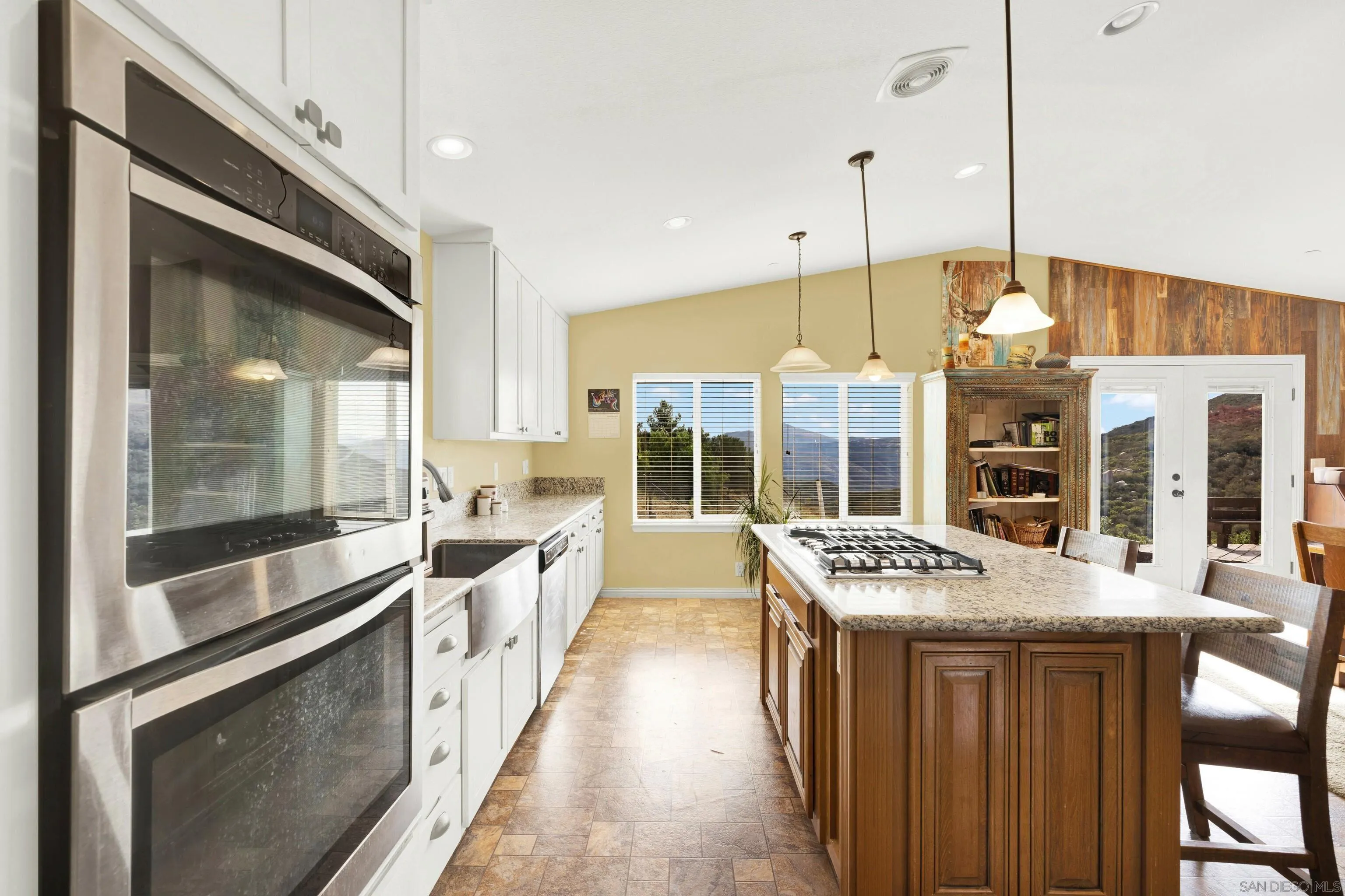 https://cdn.realtyfeed.com/cdn/127/250027550/9296472a1fa4621a48603ffb49398111.webp