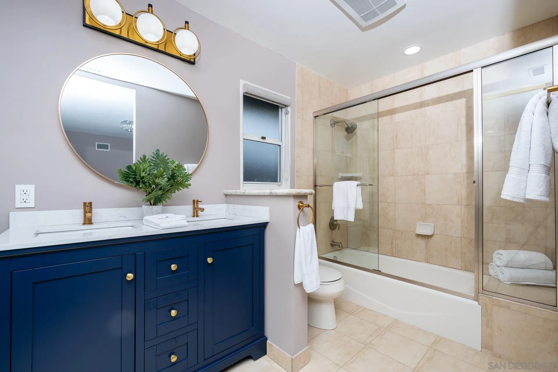 https://cdn.realtyfeed.com/cdn/127/250027557/0349bed6c9d346726376d340e915d0a9.webp