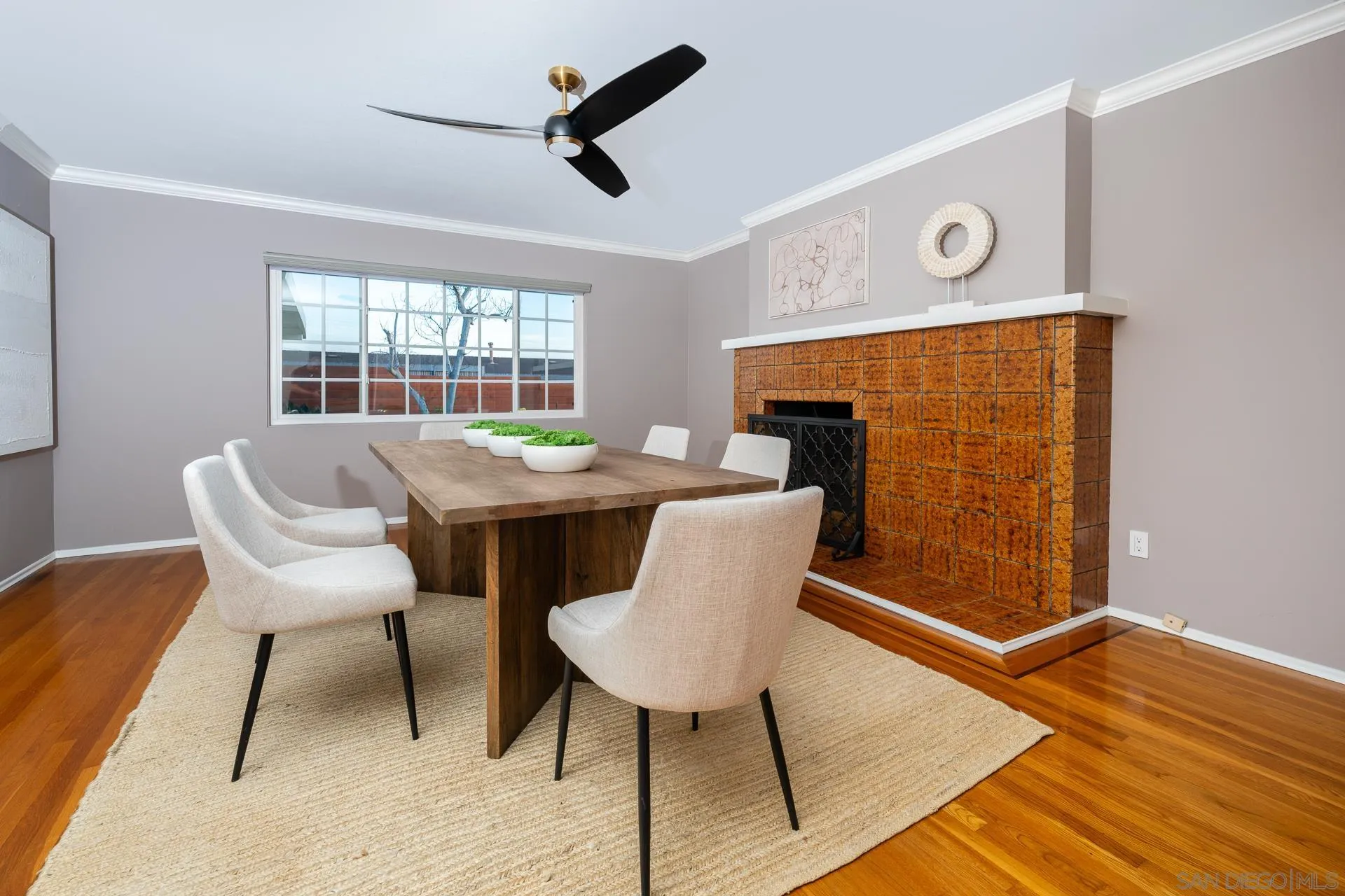https://cdn.realtyfeed.com/cdn/127/250027557/66648de29cbefe5e201e62807f63f1b2.webp