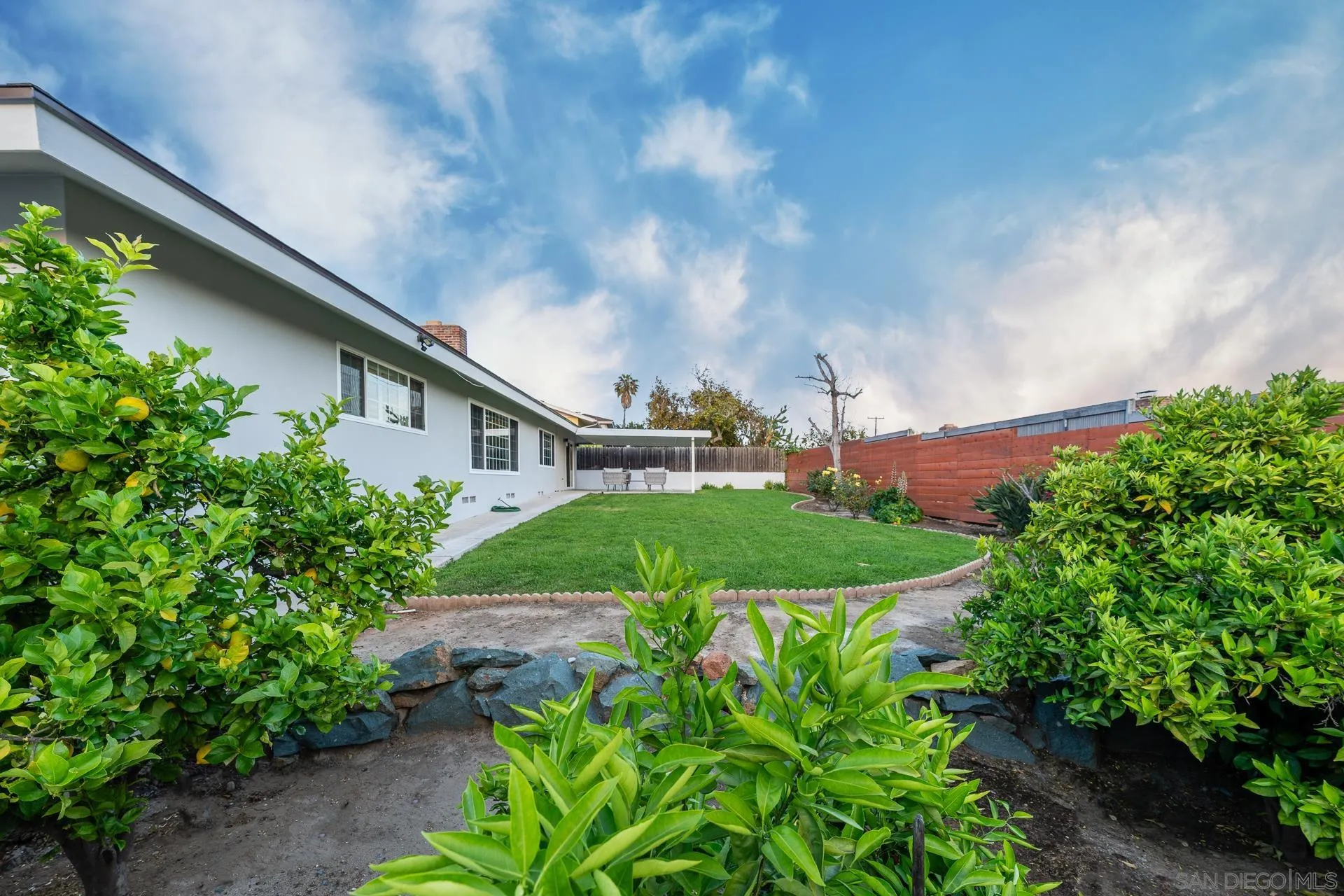 https://cdn.realtyfeed.com/cdn/127/250027557/d8f21da2213234689a95f6b20a9bfb0e.webp