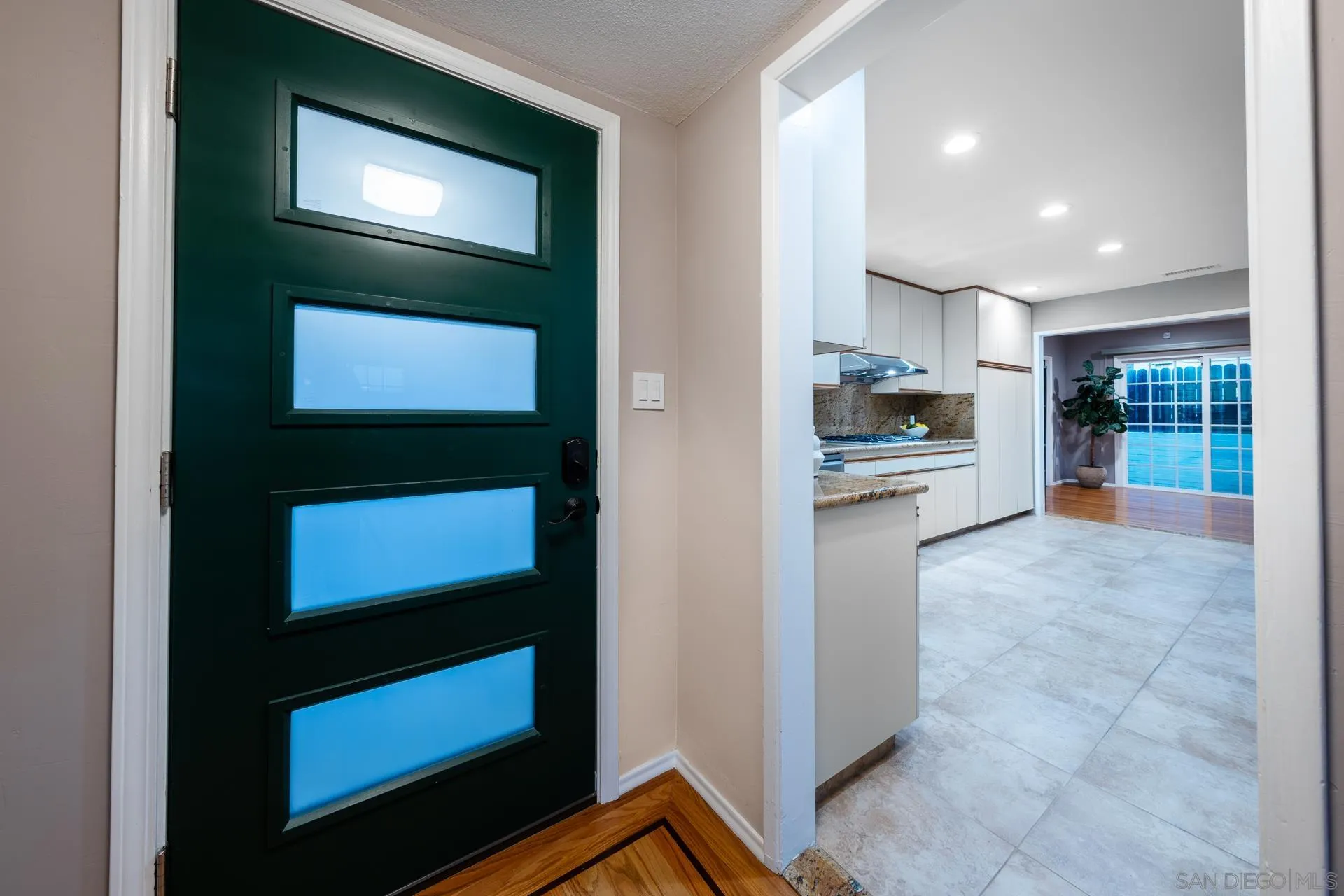 https://cdn.realtyfeed.com/cdn/127/250027557/ec017958d457aeb61da3c9302ccfddae.webp