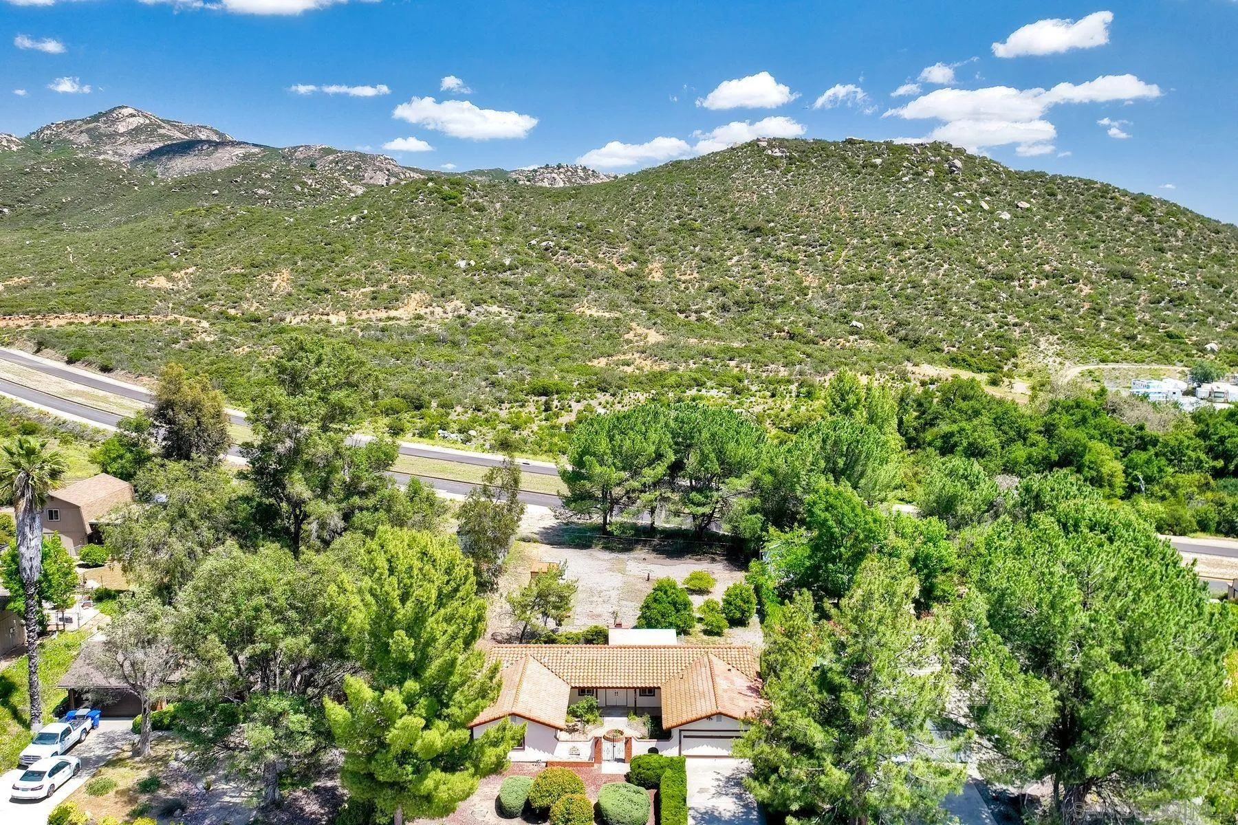 https://cdn.realtyfeed.com/cdn/127/250027560/3343e20ec13a63fae8c5542f724b2d8b.webp