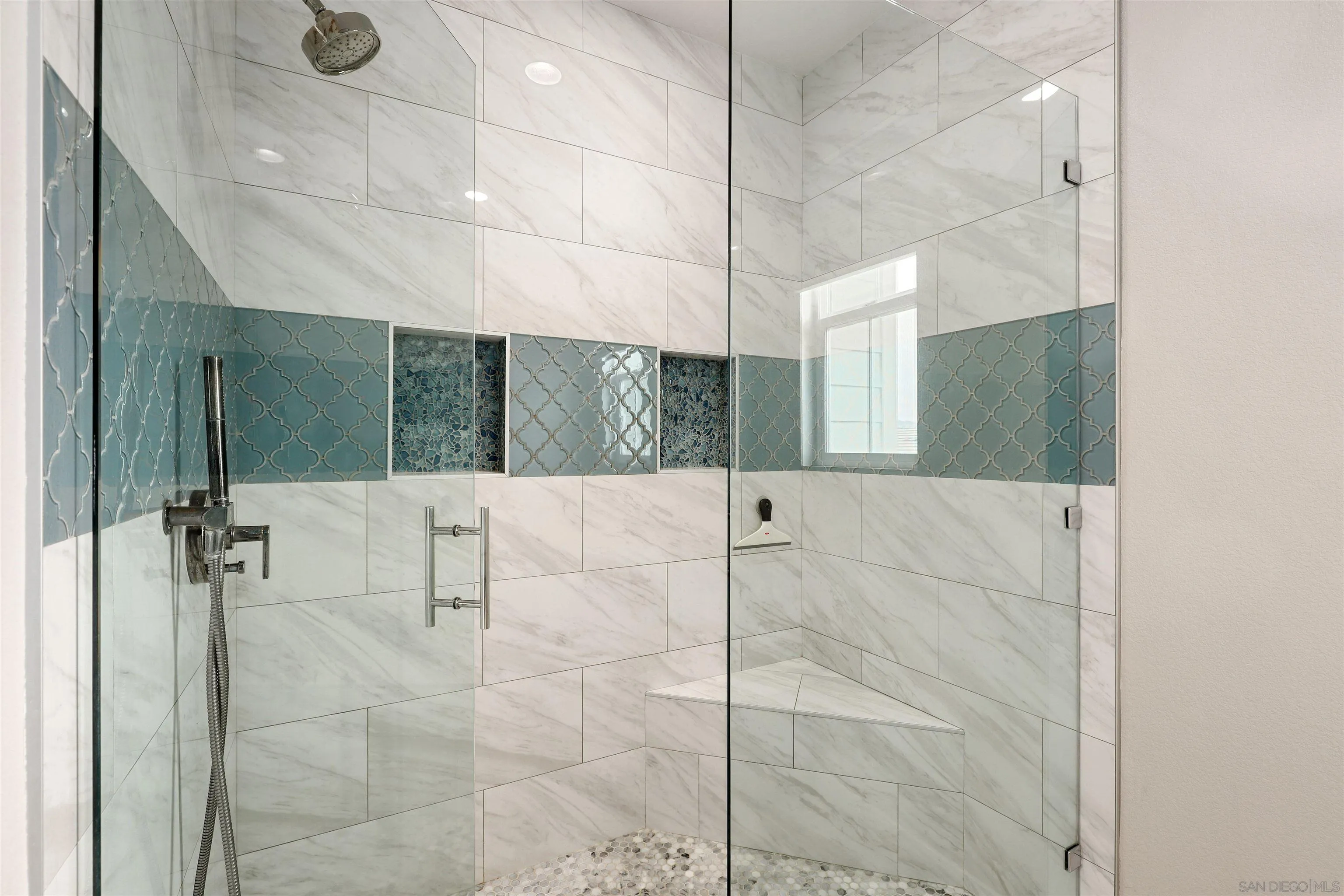 https://cdn.realtyfeed.com/cdn/127/250027567/6b7feddc088079f6a720a05e6c1c64b7.webp
