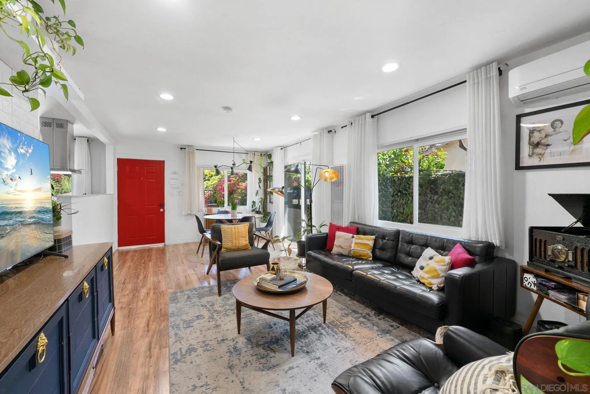 https://cdn.realtyfeed.com/cdn/127/250027577/a92e3bf1ac0dfc3913da5bfc2c830e4e.webp