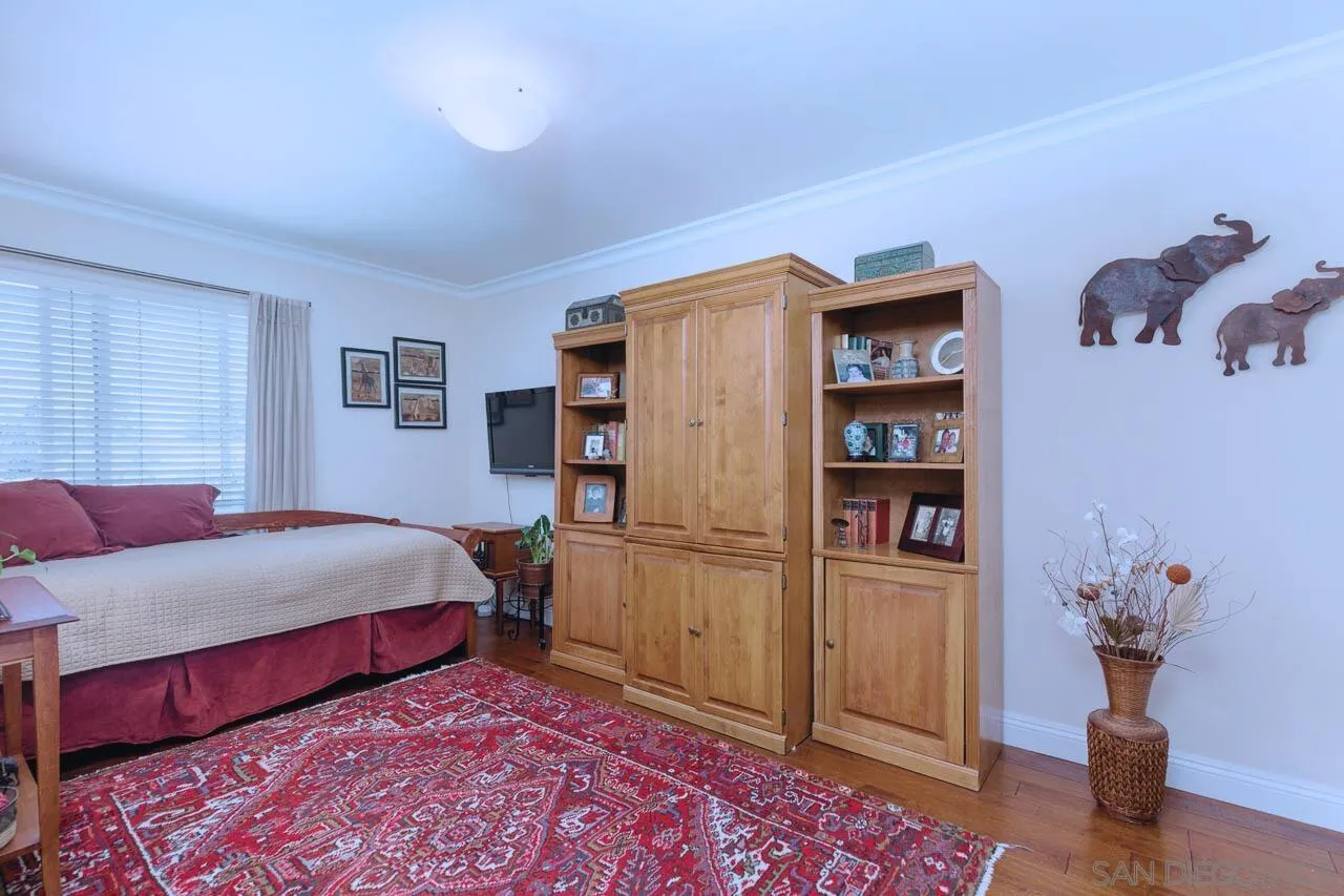 https://cdn.realtyfeed.com/cdn/127/250027579/ca6fdc80db43a9df8048a87834c9191e.webp