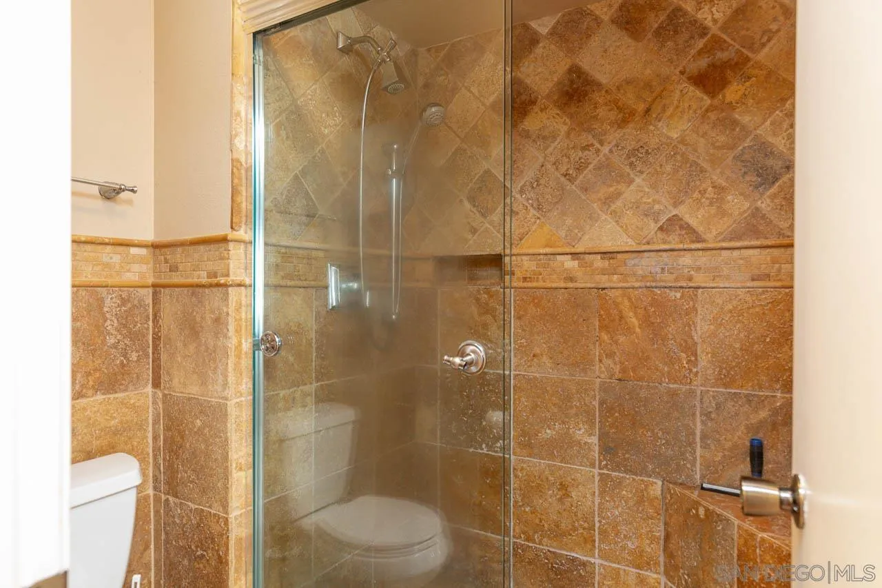 https://cdn.realtyfeed.com/cdn/127/250027579/da9d2f42100df2eaae01ac4f2199f96b.webp