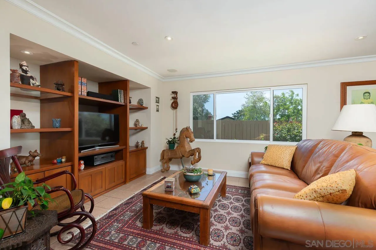 https://cdn.realtyfeed.com/cdn/127/250027579/edacb7ec7f4d4f33ec4a88528d16abf5.webp