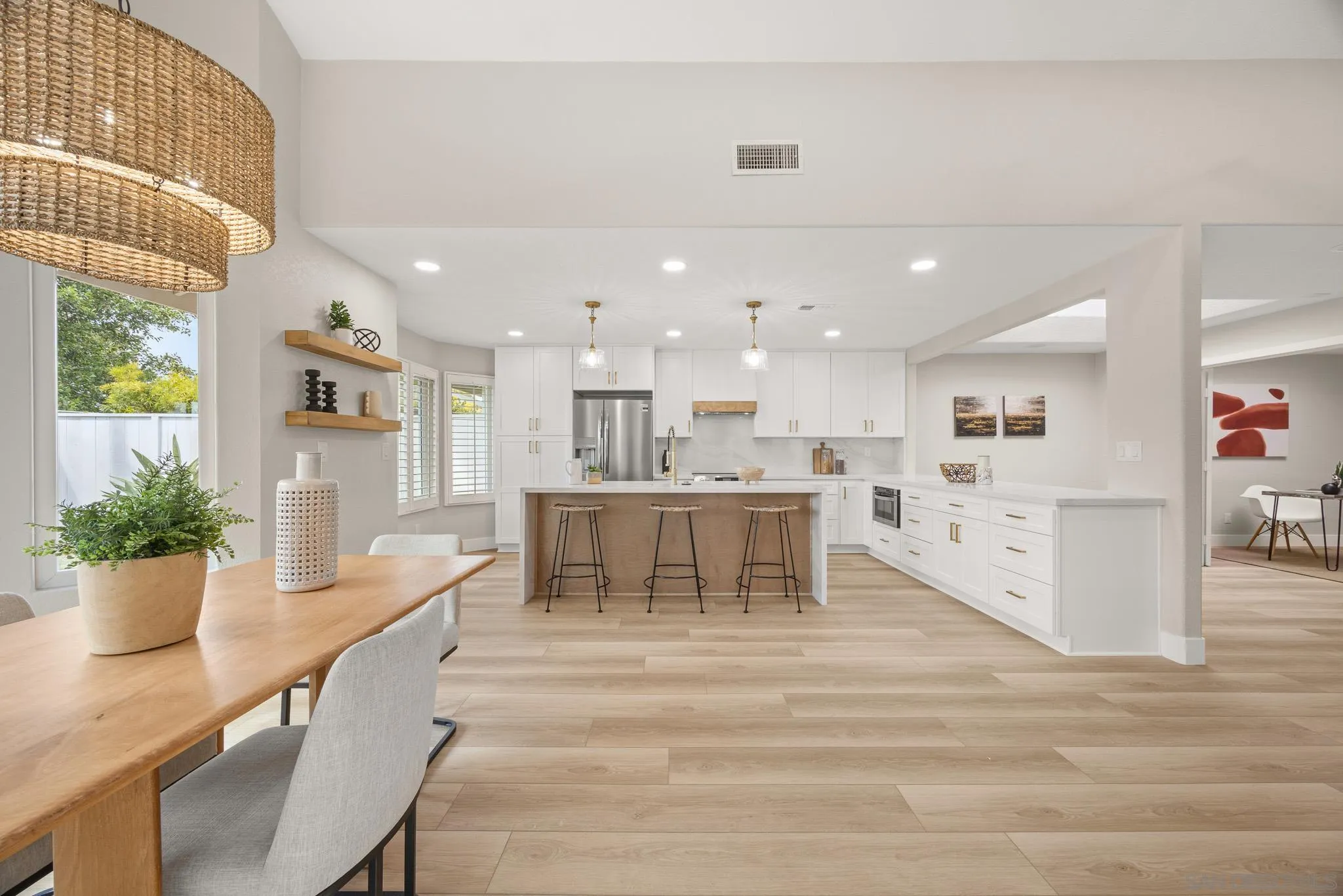 Photo #3: 250027587 Listing 