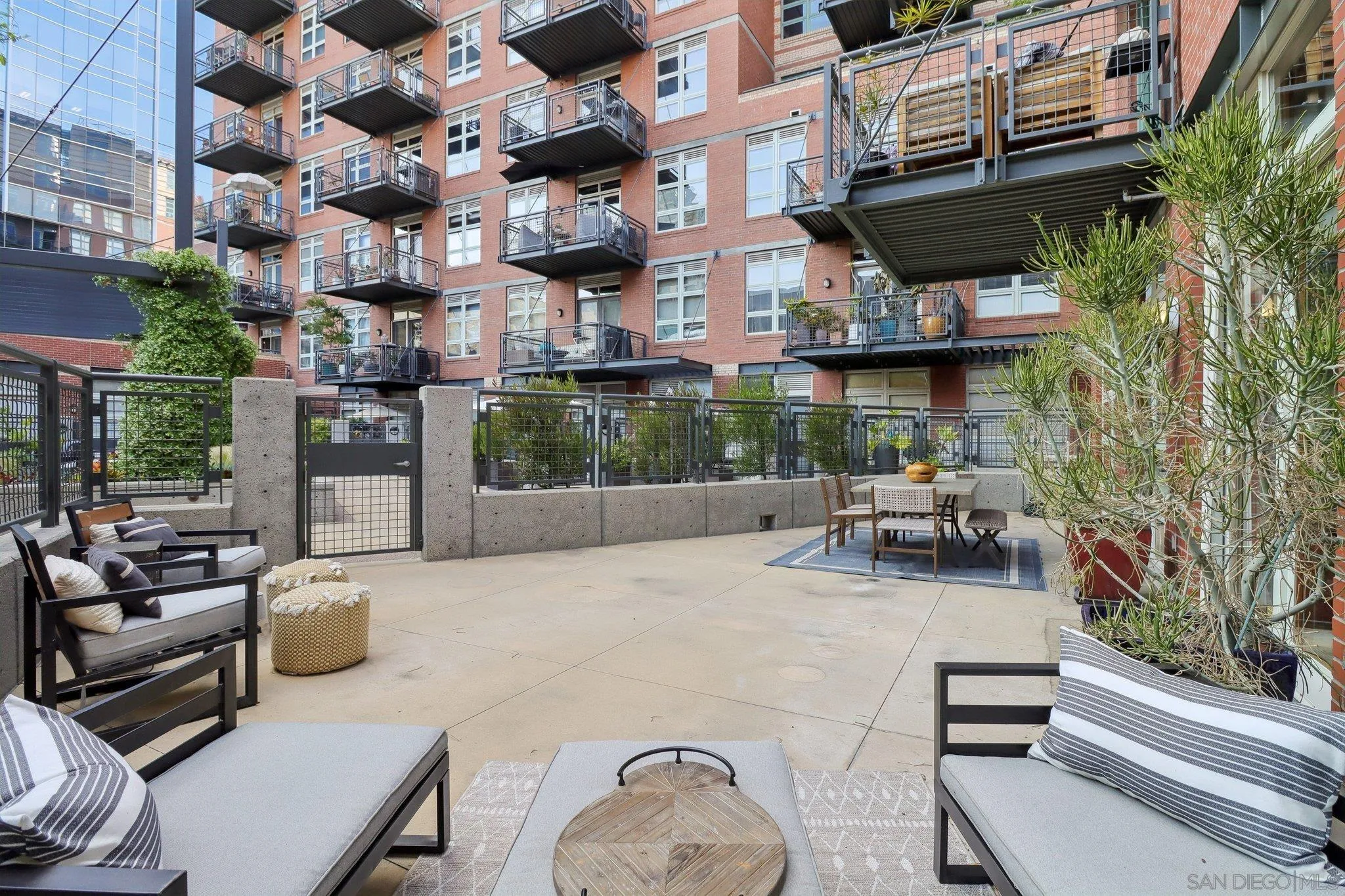 Photo #6: 250027588 Listing 