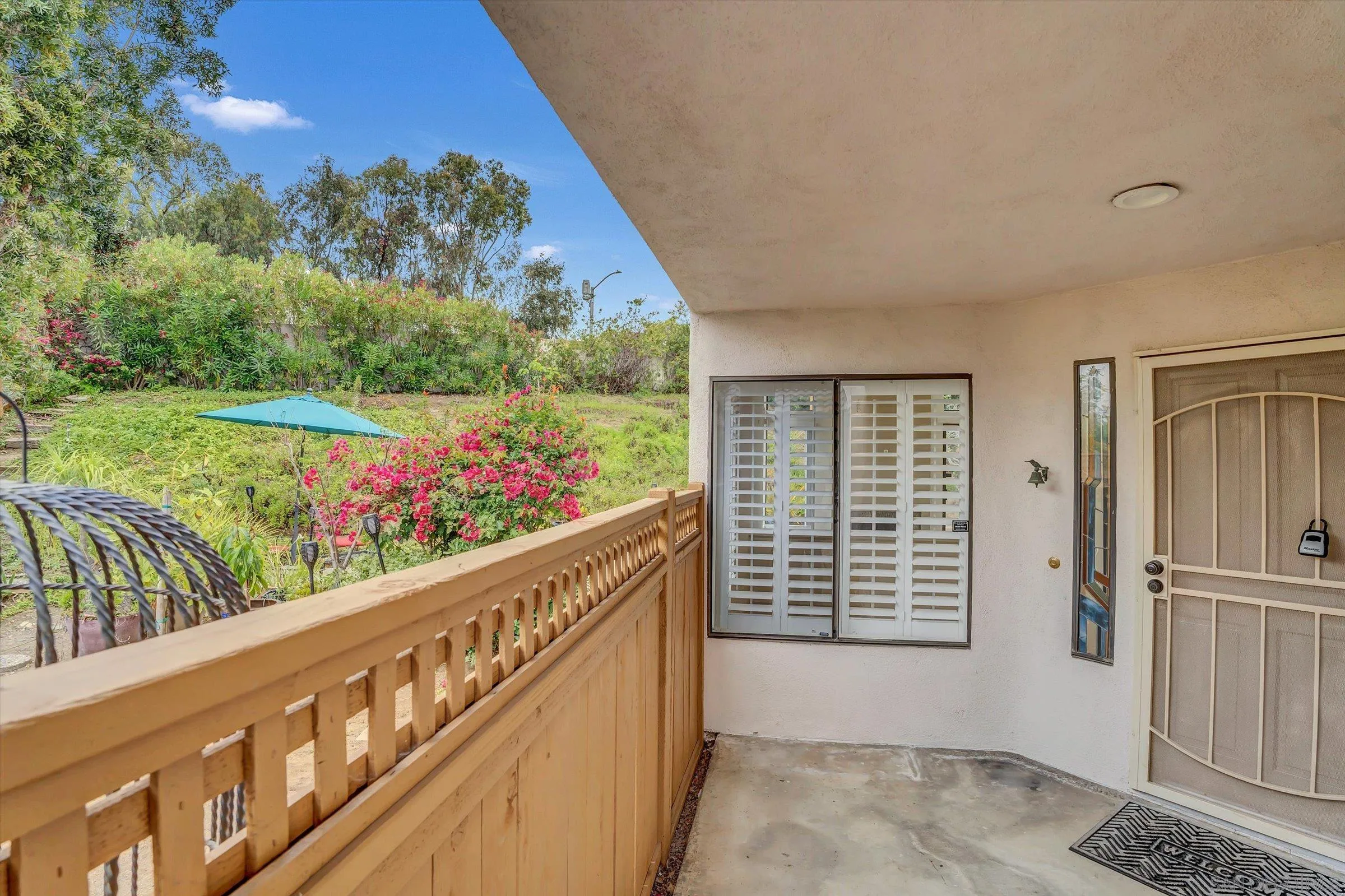 Photo #2: 250027607 Listing 