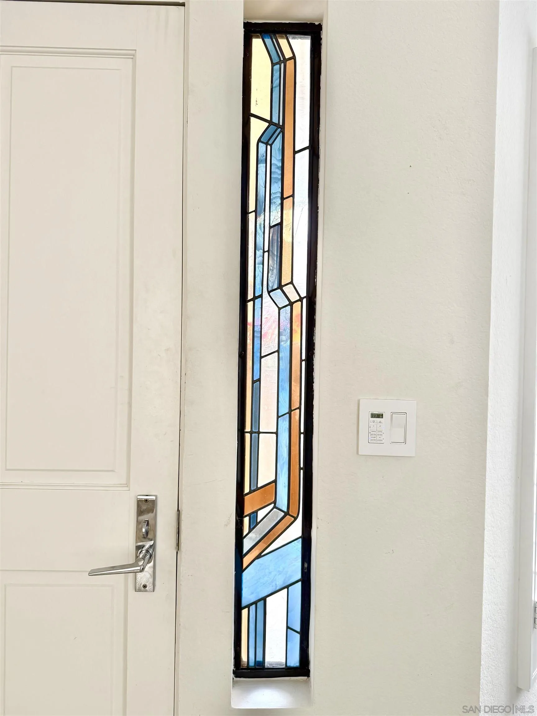 Photo #3: 250027607 Listing 