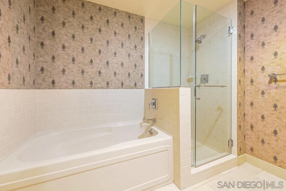 Photo #17: 250027610 Listing: Photo #17