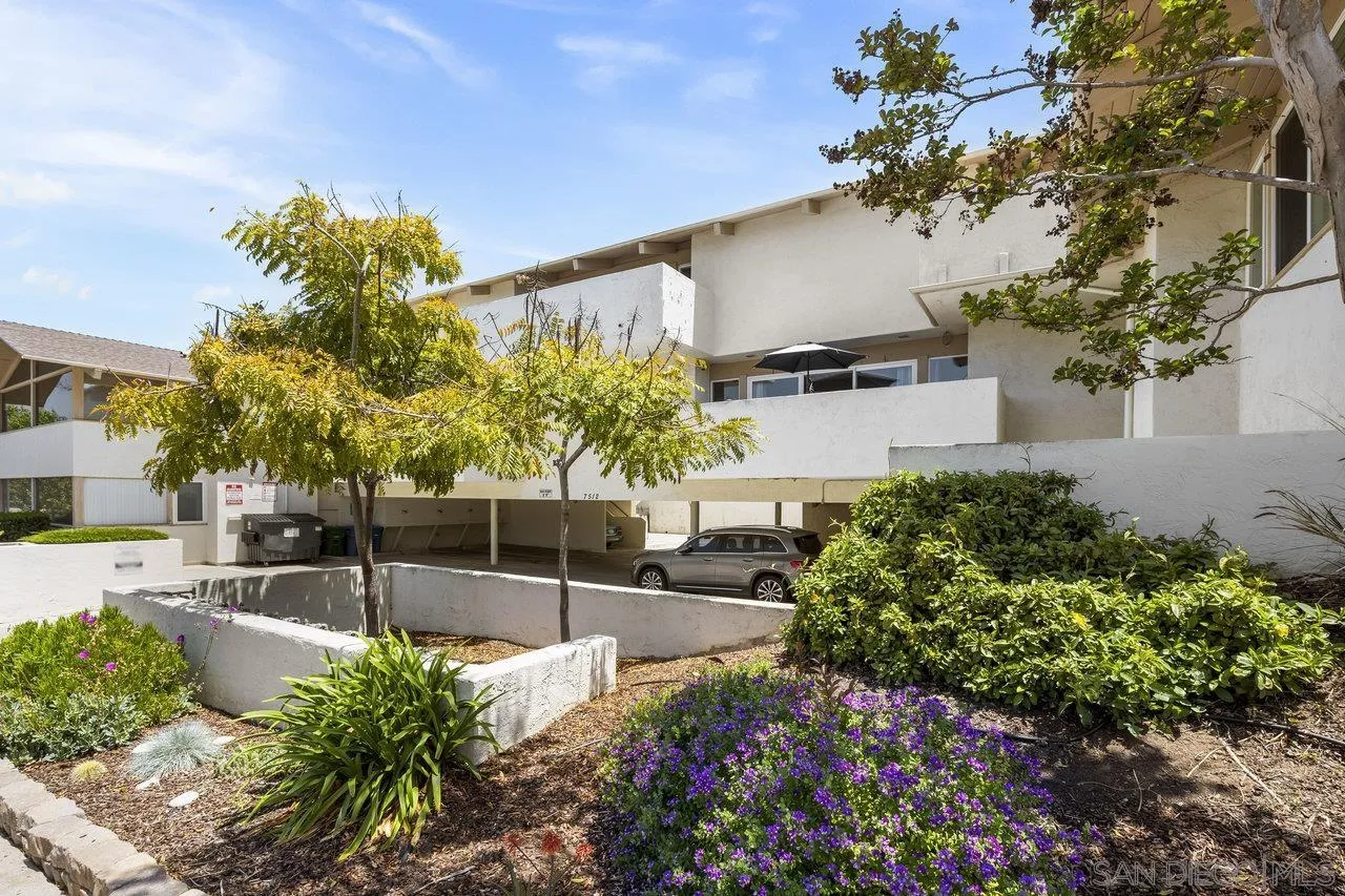 https://cdn.realtyfeed.com/cdn/127/250027613/0da1f973a410aa0165f3a8127d65a4bf.webp